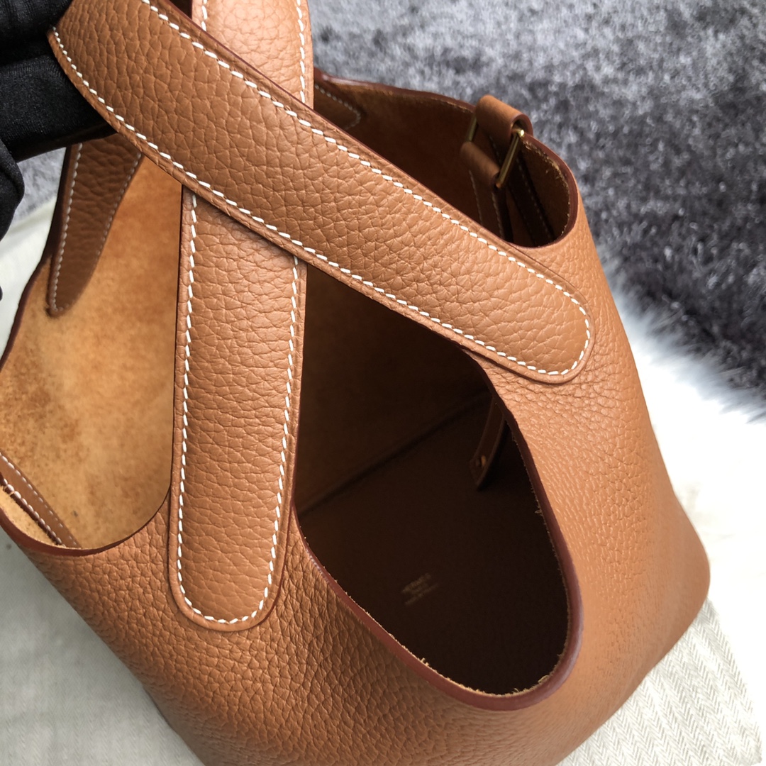 Hermes Picotin 18 Taurillon Clémence Gold