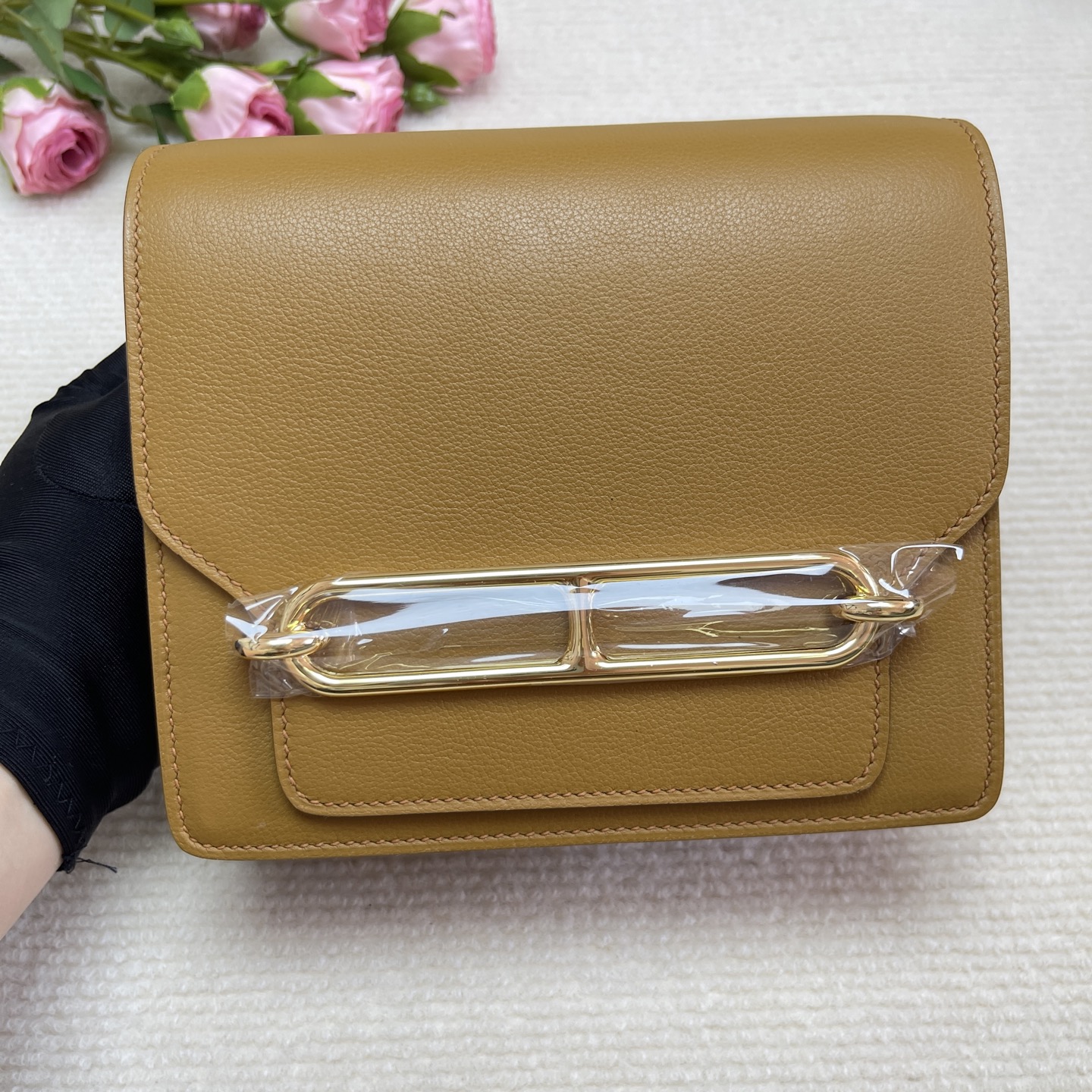 Hermes Roulis 23 in Beige de Weimar Evercolor Leather