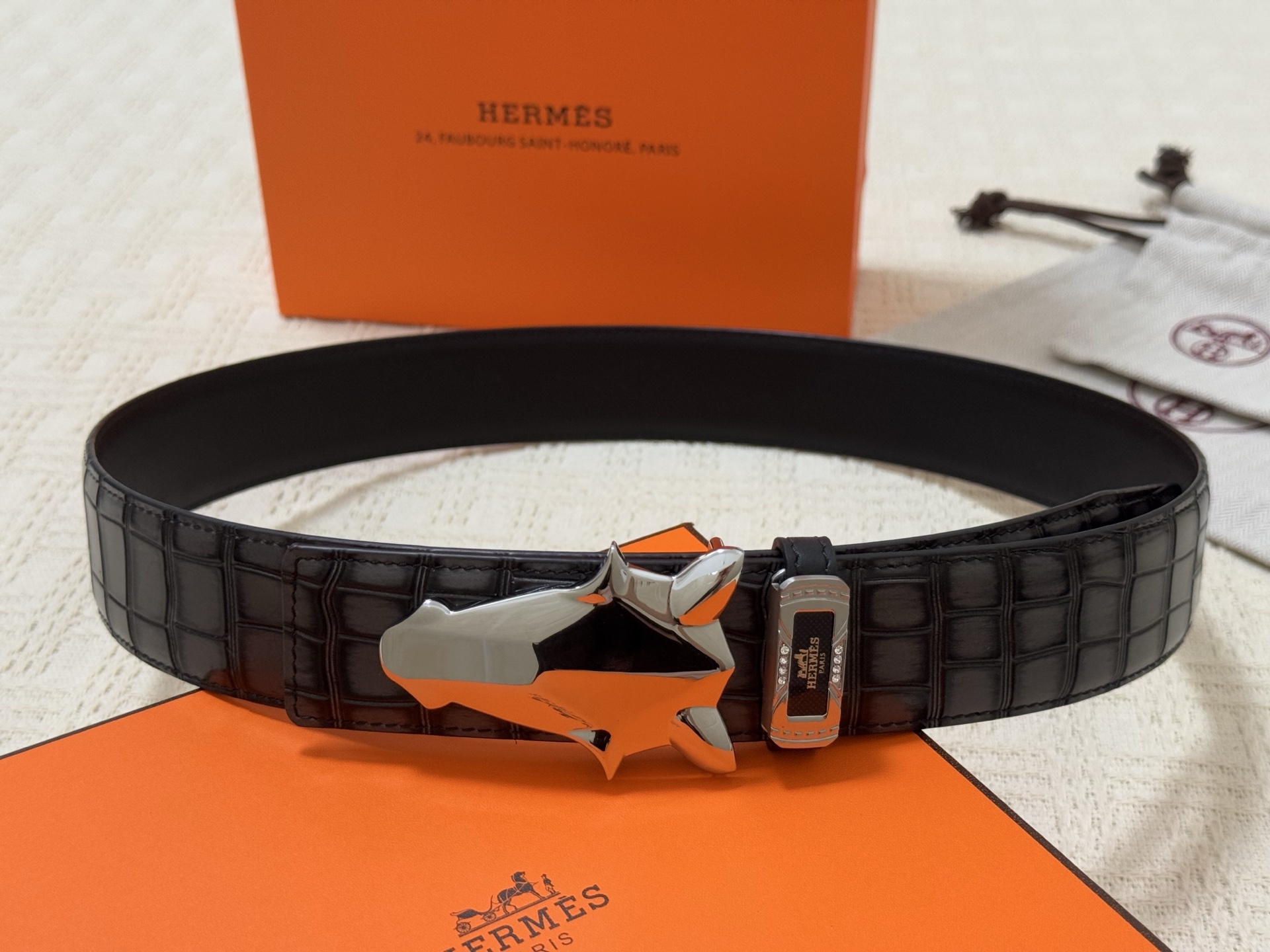 Hermes Style Black Croc-Embossed Leather Belt with Silver Horse Sculpted Buckle