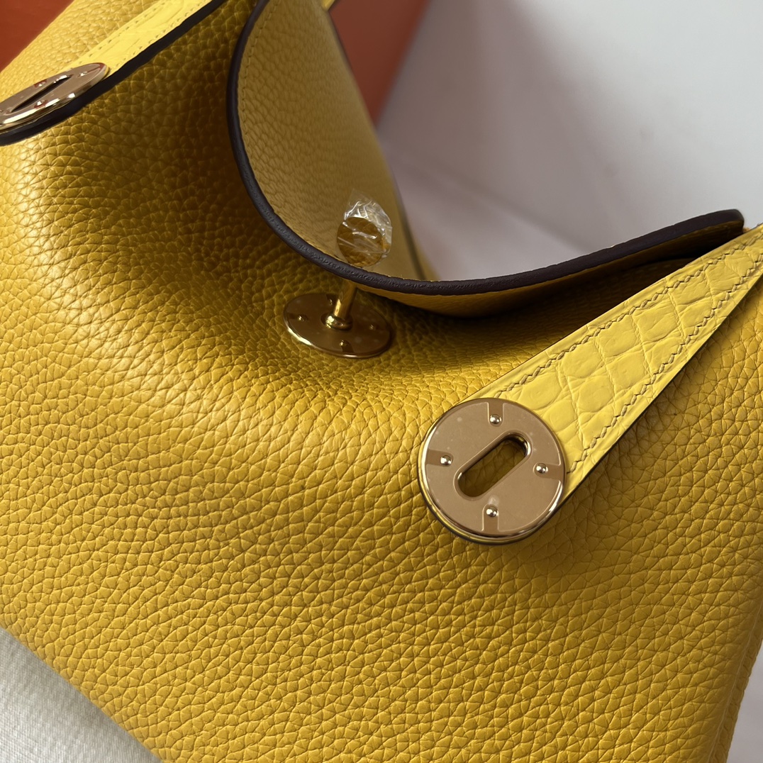 Hermes Women Lindy 26 in Clemence Leather-Yellow