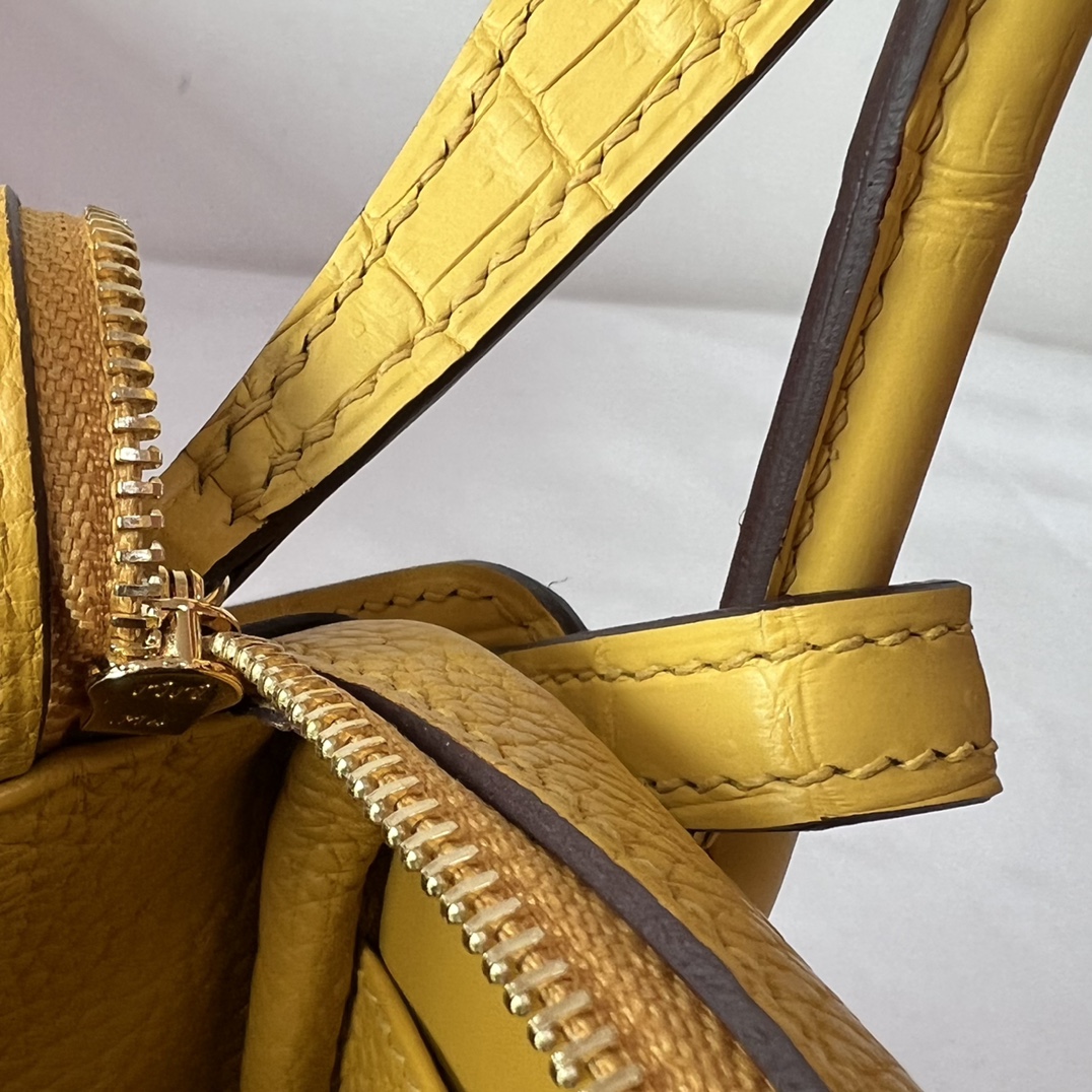 Hermes Women Lindy 26 in Clemence Leather-Yellow