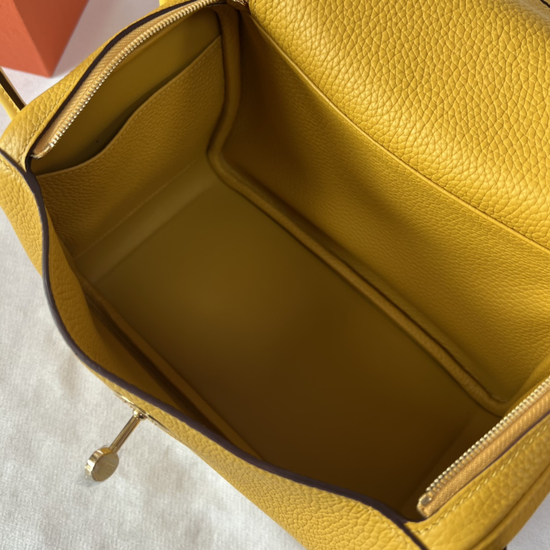 Hermes Women Lindy 26 in Clemence Leather-Yellow