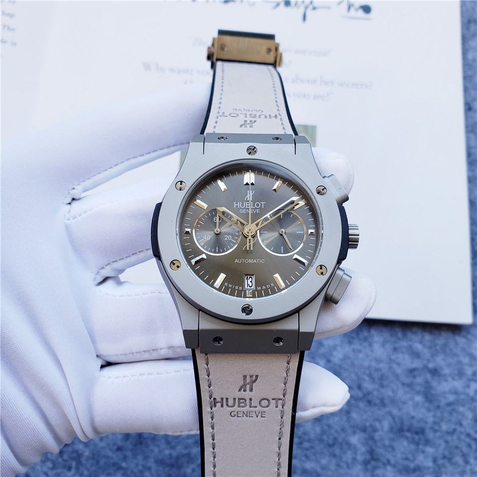 Hublot Grey Dial Titanium - Hublot Classic Fusion Grey Dial - Titanium - Image 8