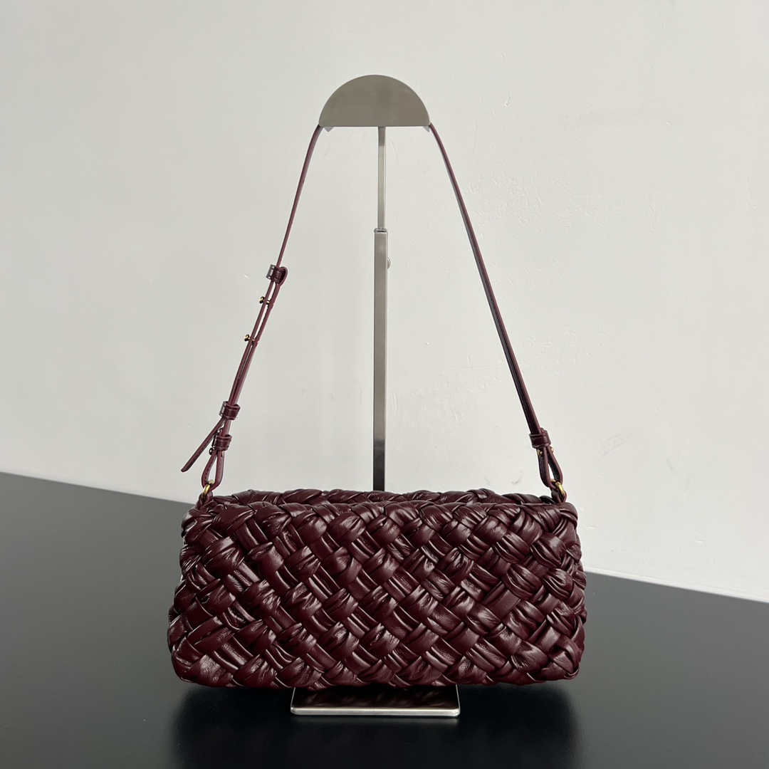 Bottega Veneta Kalimero Cha-Cha in red