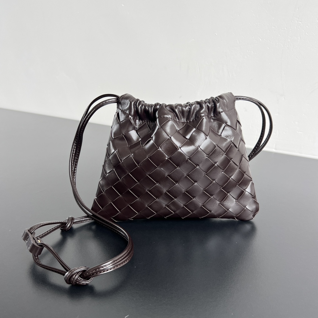 bag Bottega Veneta Mini Pouch 585852-VCPP1-5010