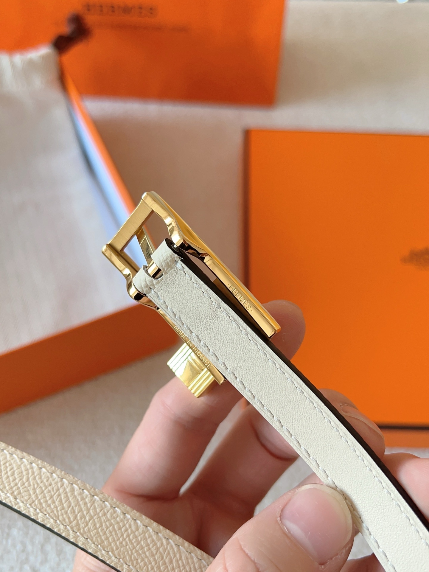 Hermès Kelly Belt in Cream Epsom Leather with Gold Hardware