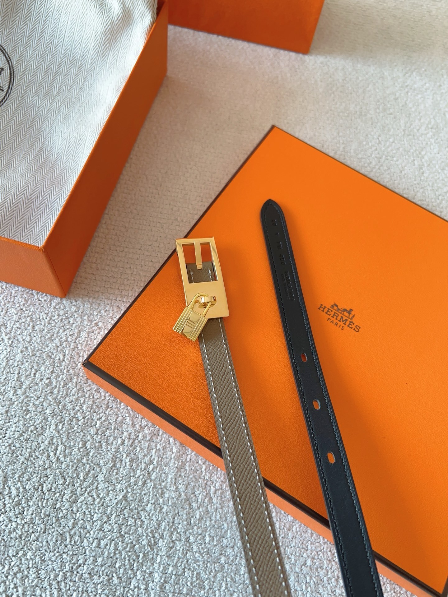 Hermes Kelly 18 Belt Etoupe Epsom Leather with Gold Hardware