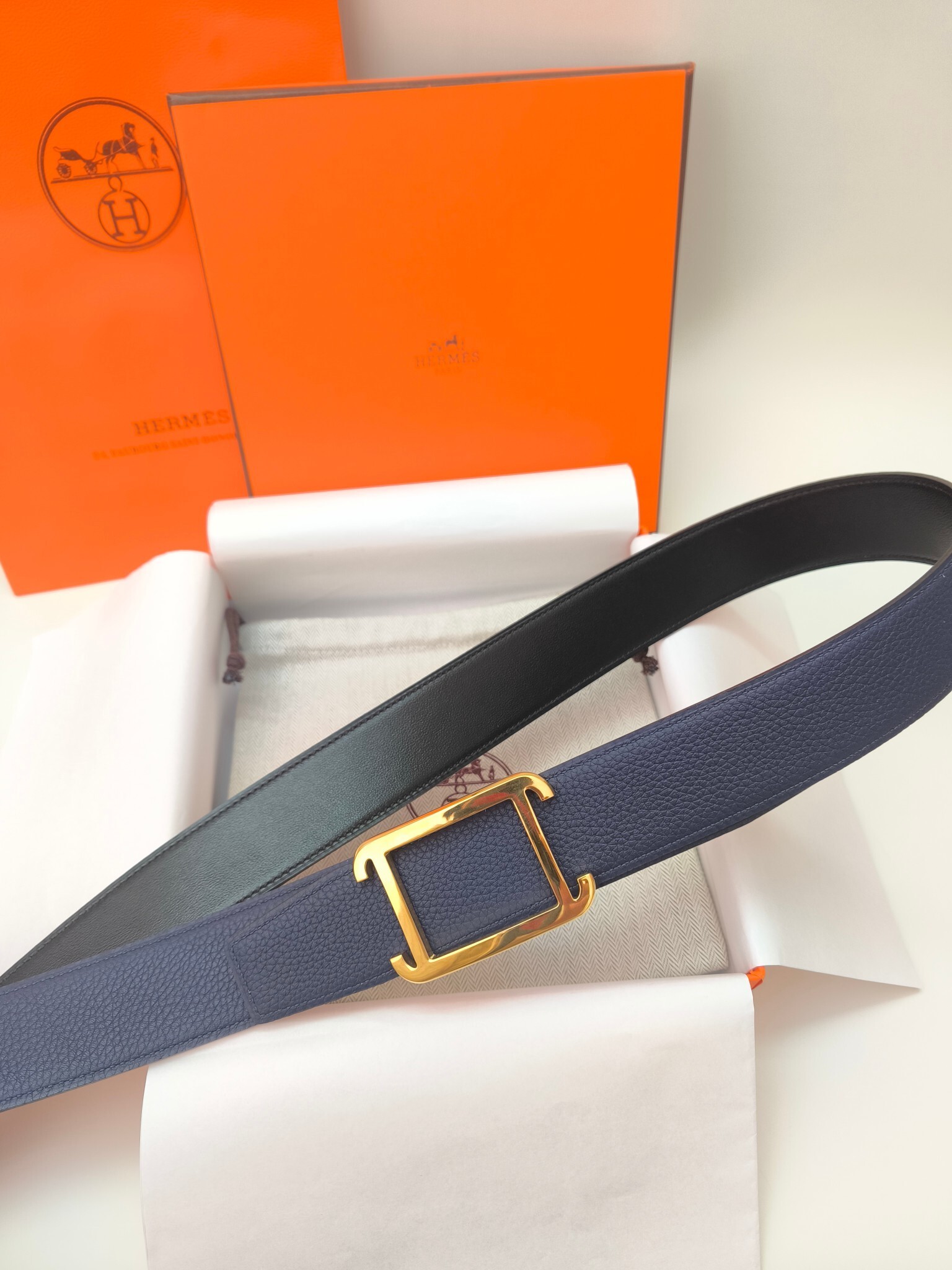 Hermès Luxury Navy Blue Leather Belt with Gold-Tone Buckle
