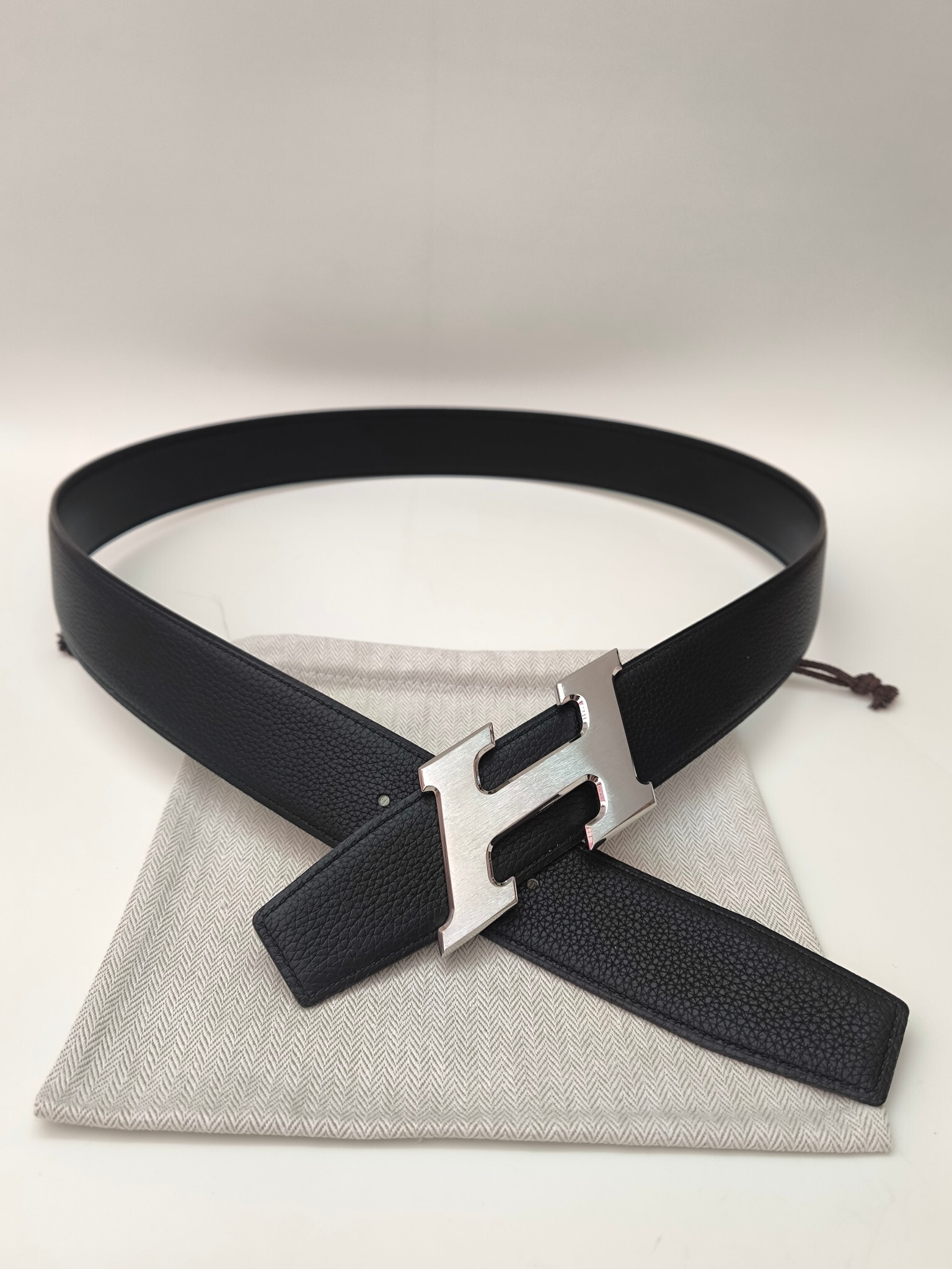 Luxury Men's Black Grained Leather Belt with Brushed Silver H Buckle
