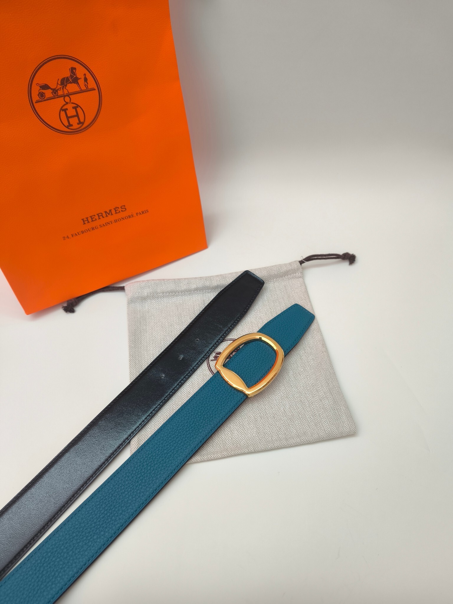 Hermès Blue Leather Belt with Gold Stirrup Buckle - Luxury Accessory