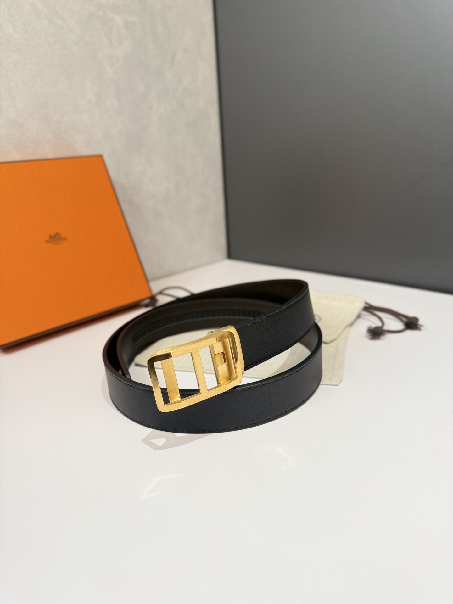 Luxury Black Leather Belt with Gold Rectangular Buckle for Men