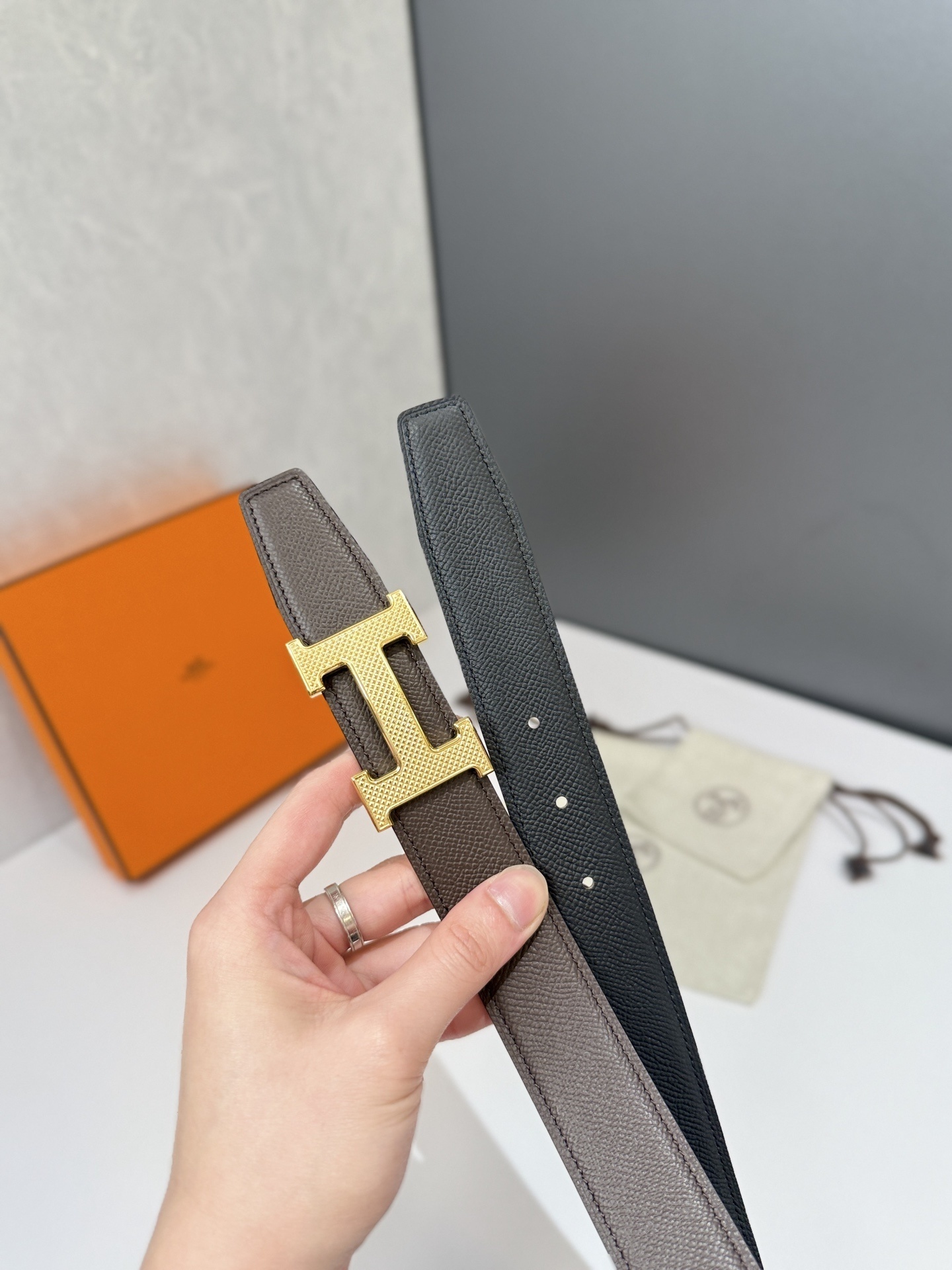 Luxury Black Leather Belt with Gold Textured H Buckle