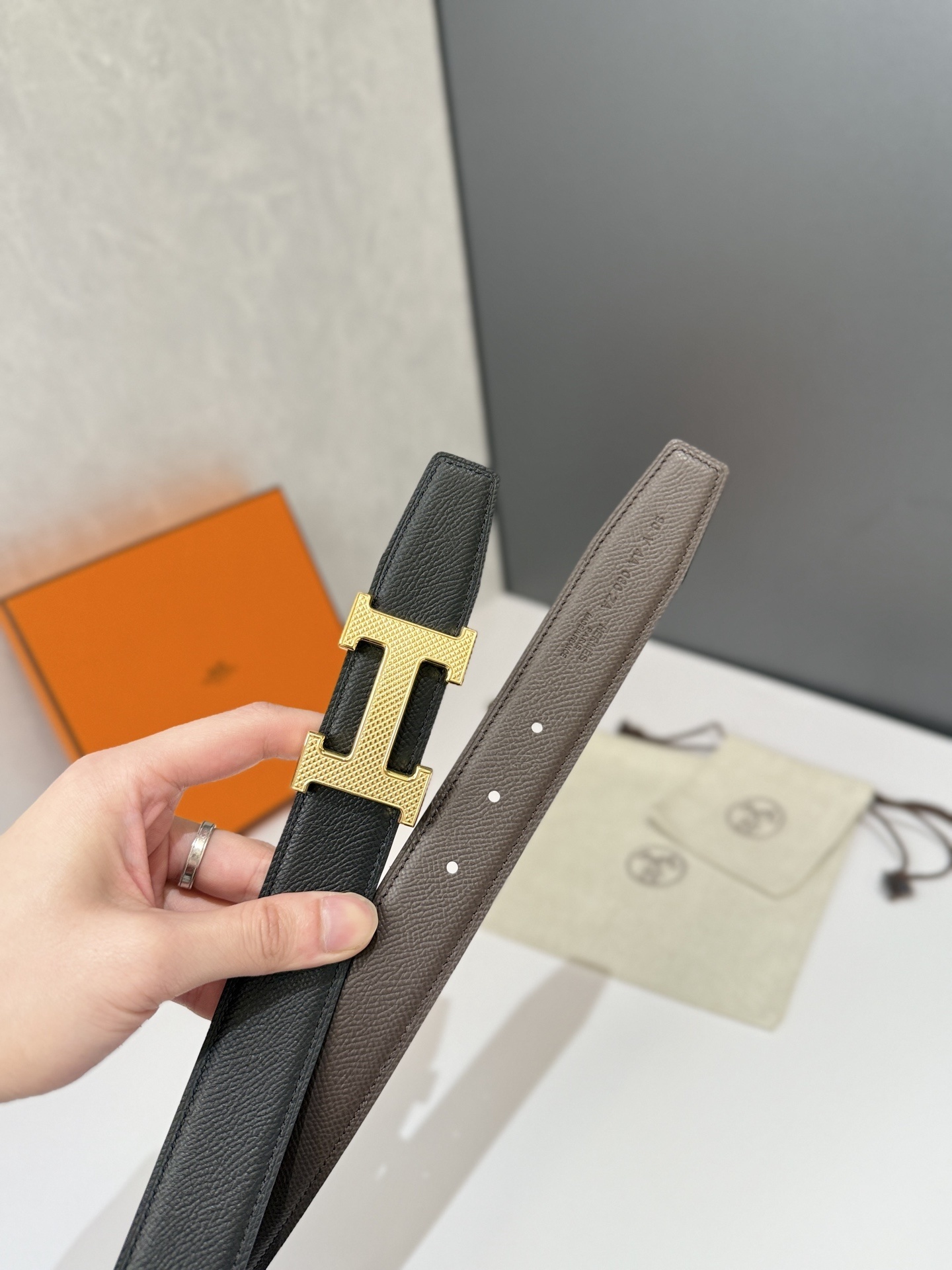 Luxury Black Leather Belt with Gold Textured H Buckle