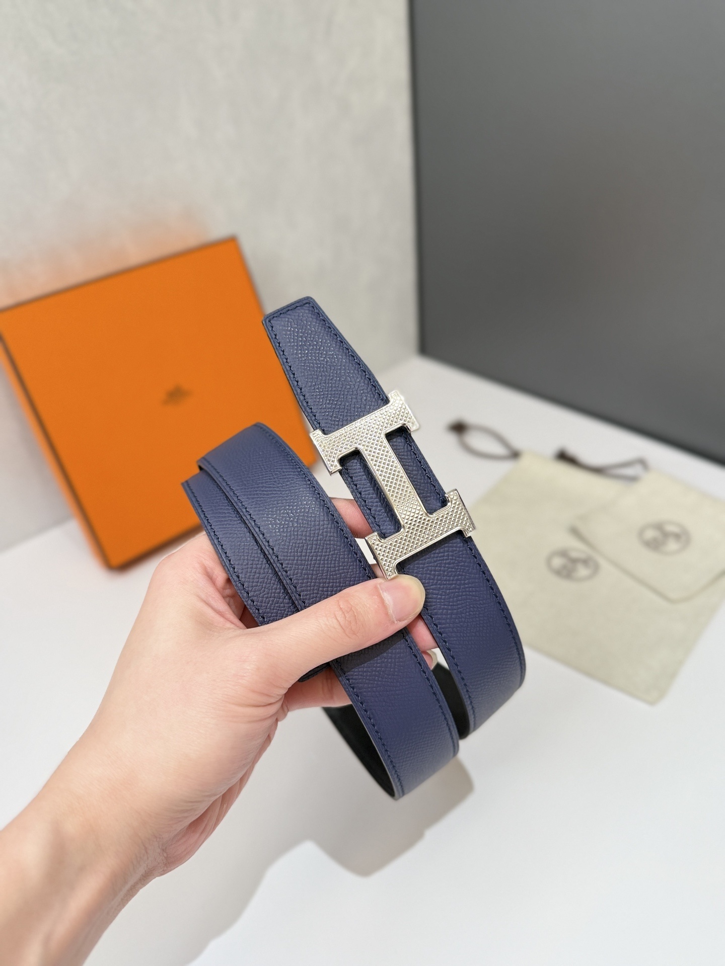 Premium Men's Reversible Leather Belt with Textured H Buckle