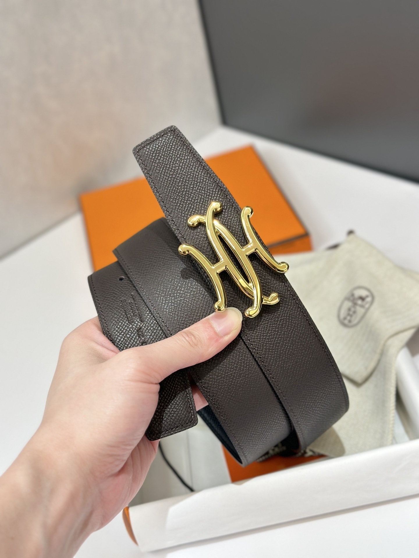 Luxury Men's Reversible Leather Belt with Gold-Tone H Buckle