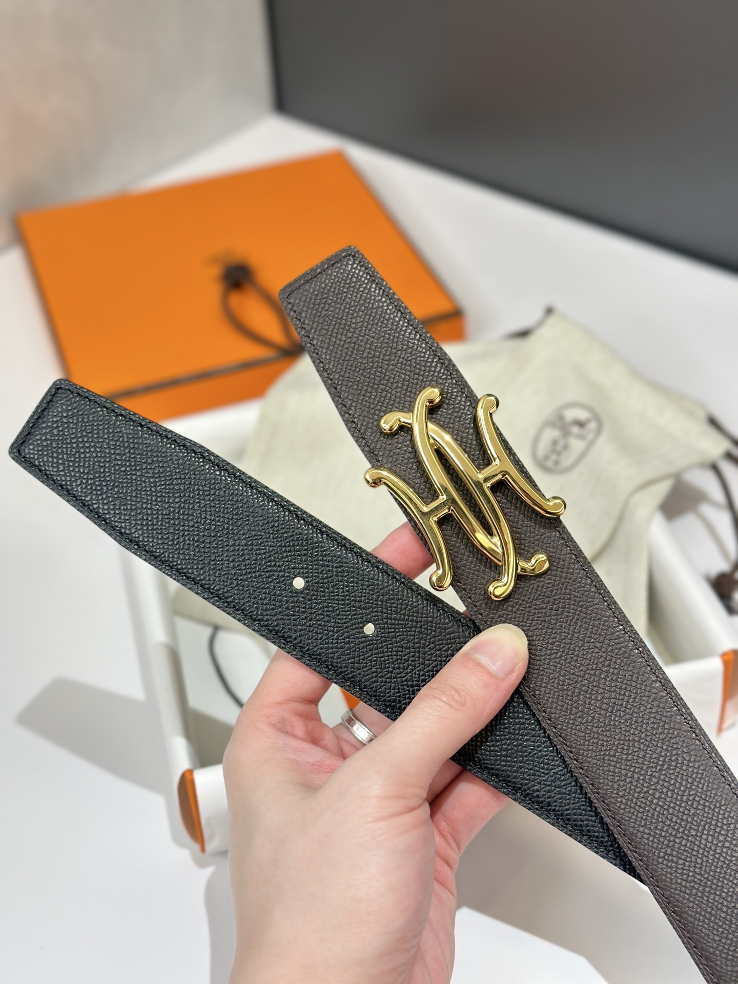 Luxury Men's Reversible Leather Belt with Gold-Tone H Buckle