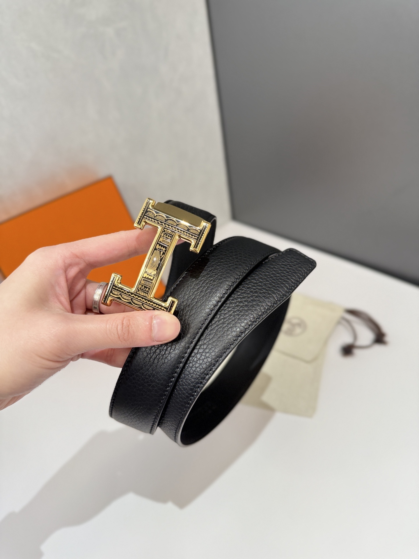 Luxury Black Pebble Leather Belt with Engraved Gold H Buckle