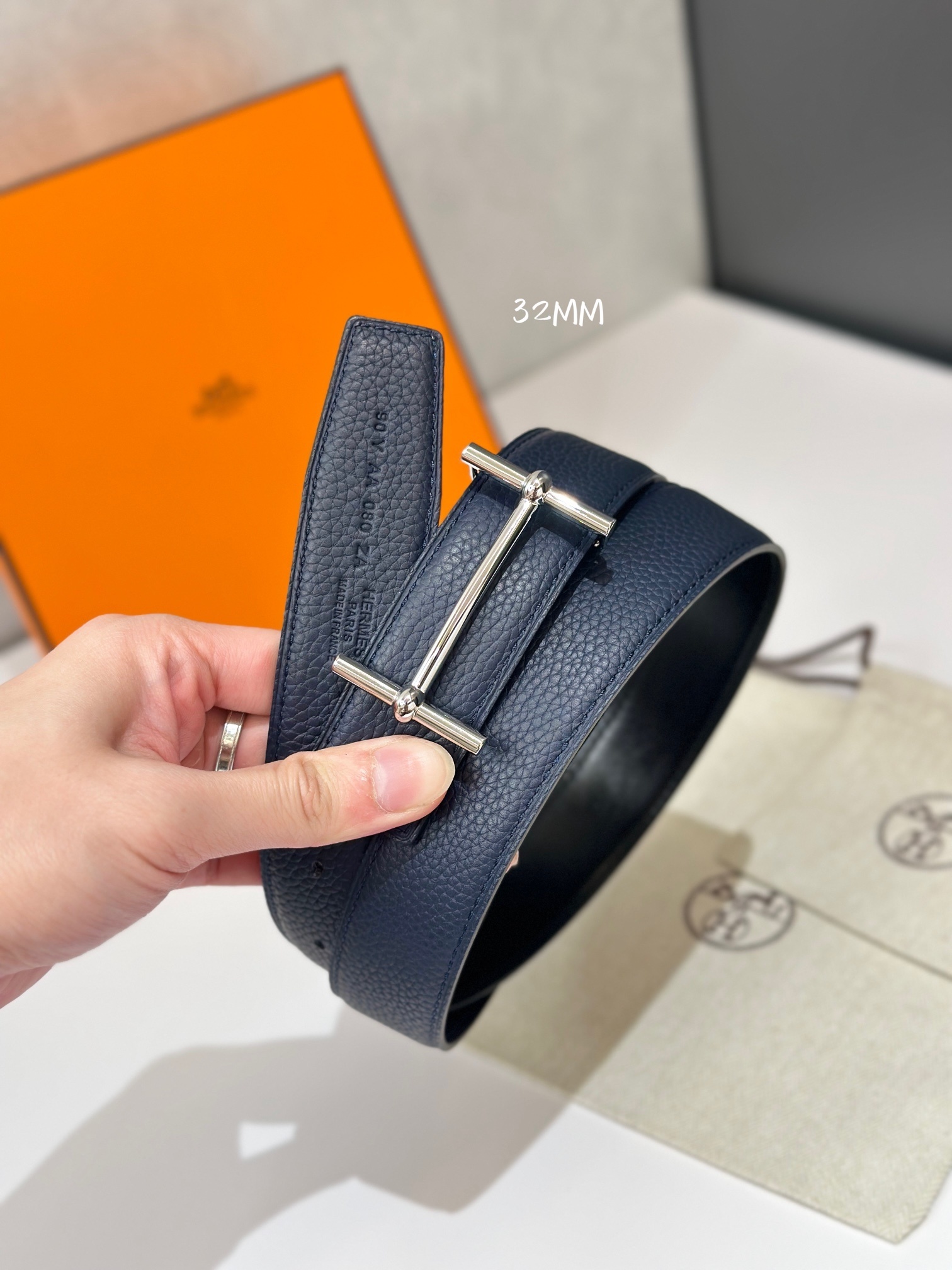 Hermes H d'Ancre Belt Buckle & Reversible Leather Strap 32mm - Navy