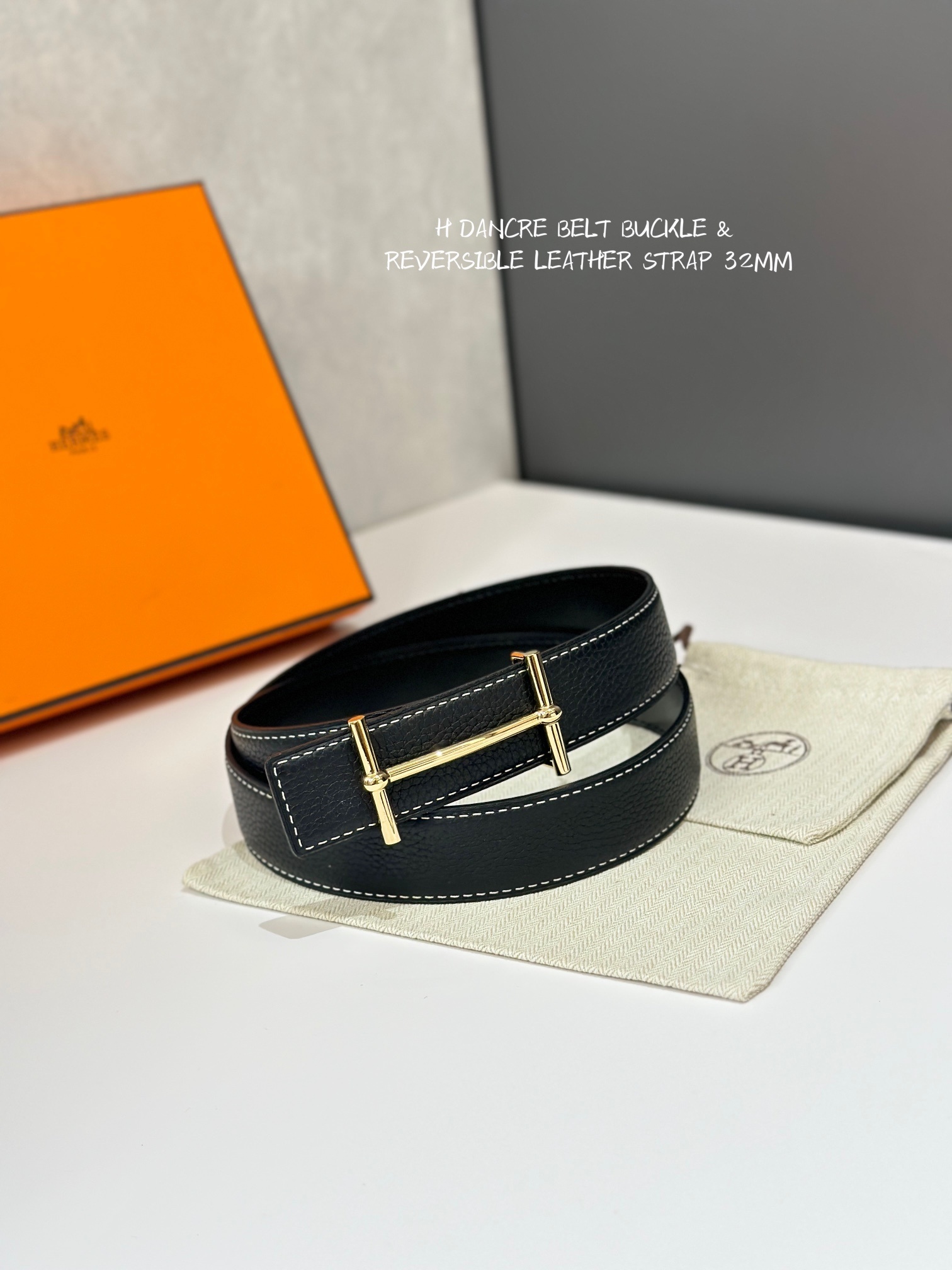 Hermes H D’Ancre Belt Buckle & Reversible Leather Strap 32mm Gold/Black
