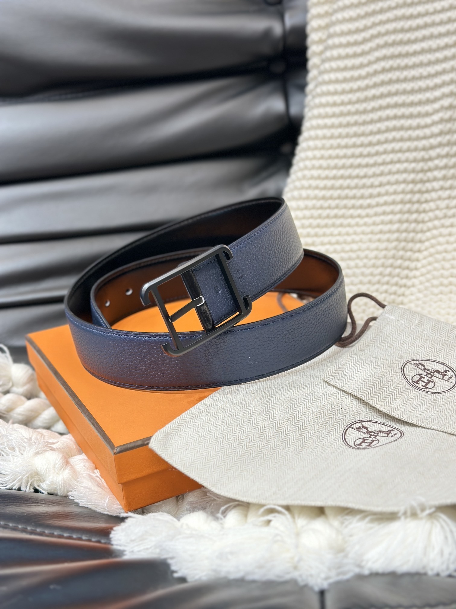 Hermès Men’s Reversible Leather Belt – Navy Blue with Black H Buckle