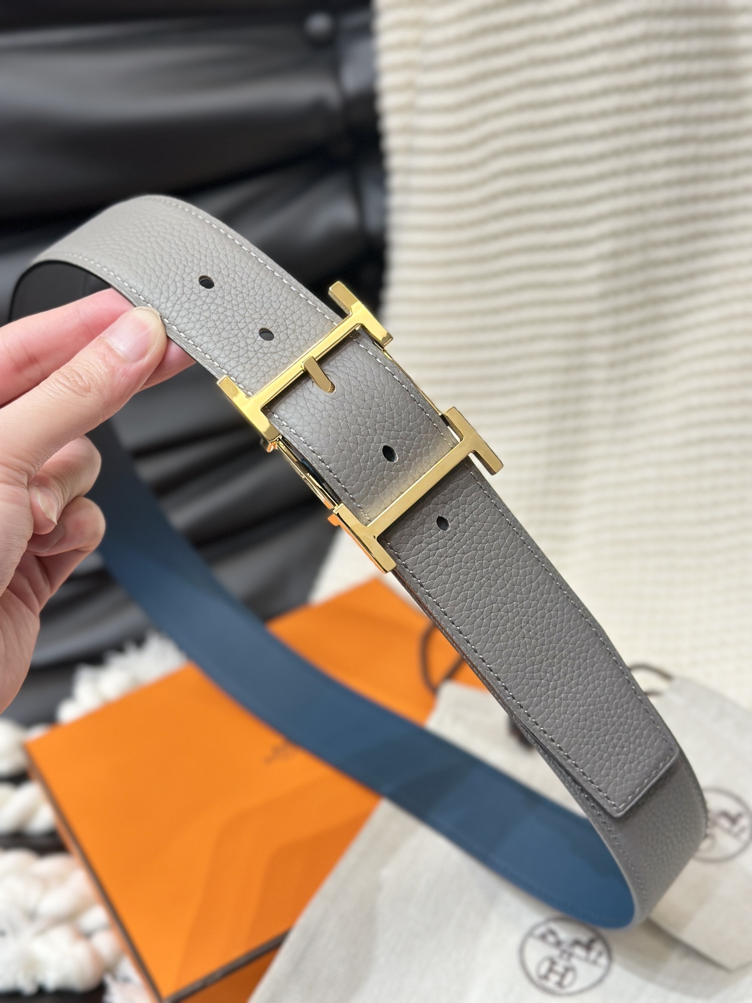 Luxury Reversible Leather Belt with Gold H Buckle - Gray & Blue