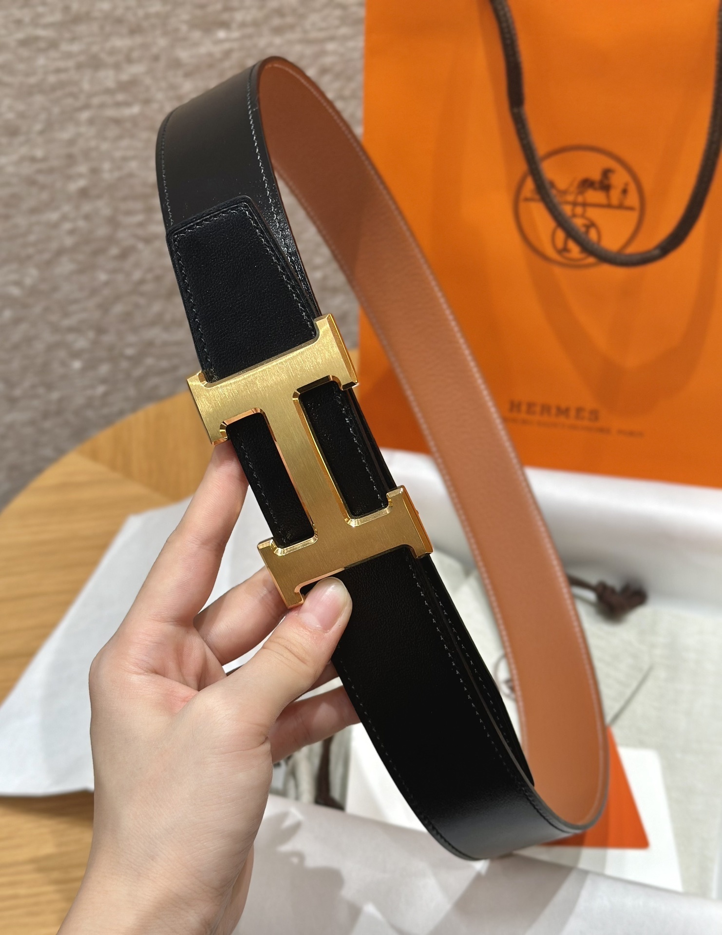 Hermès Reversible H Belt – Luxury Black & Tan Leather – Gold Buckle