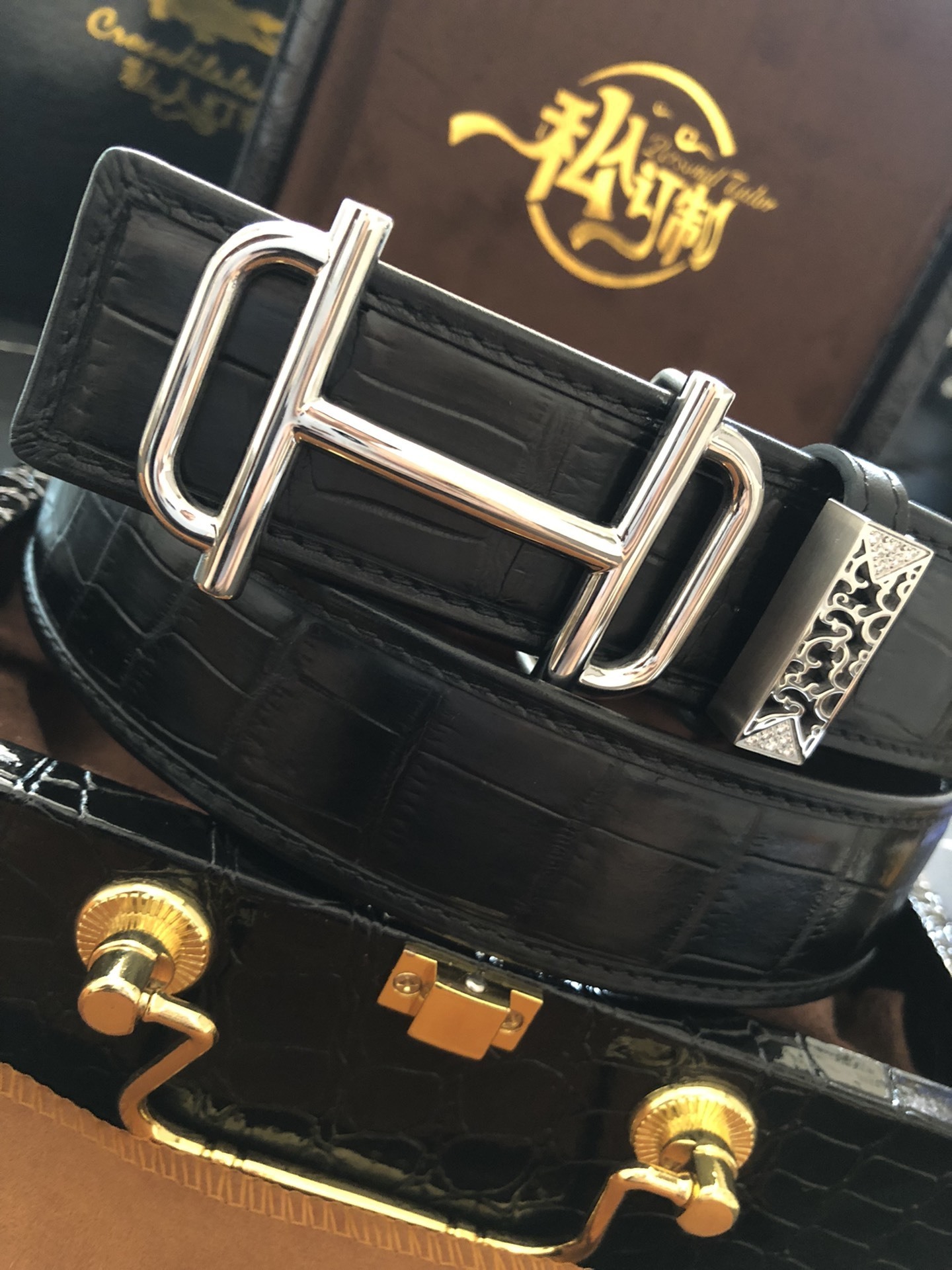 Luxury Men's Black Crocodile Pattern Leather Belt with Silver Buckle