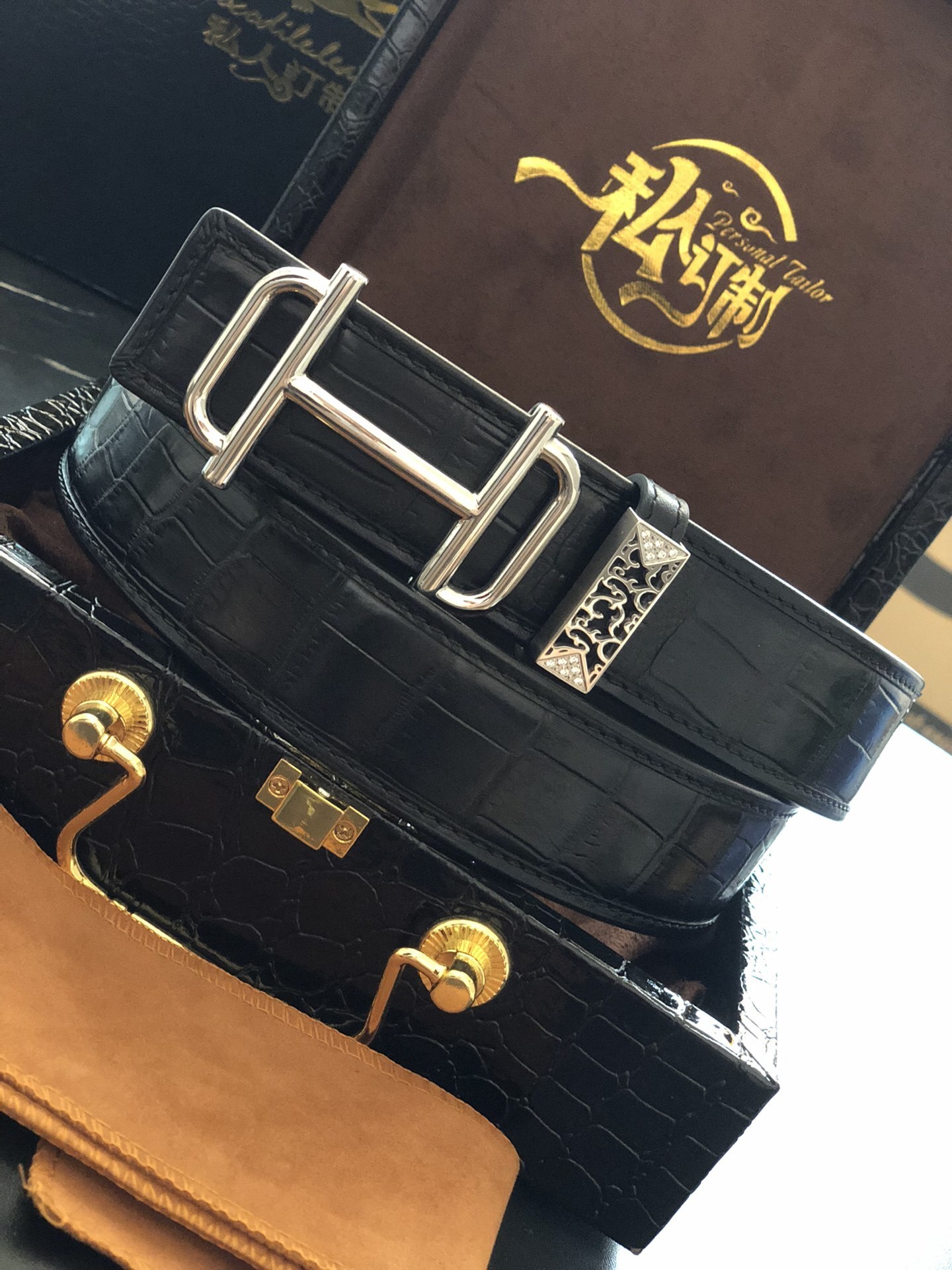 Luxury Men's Black Crocodile Pattern Leather Belt with Silver Buckle