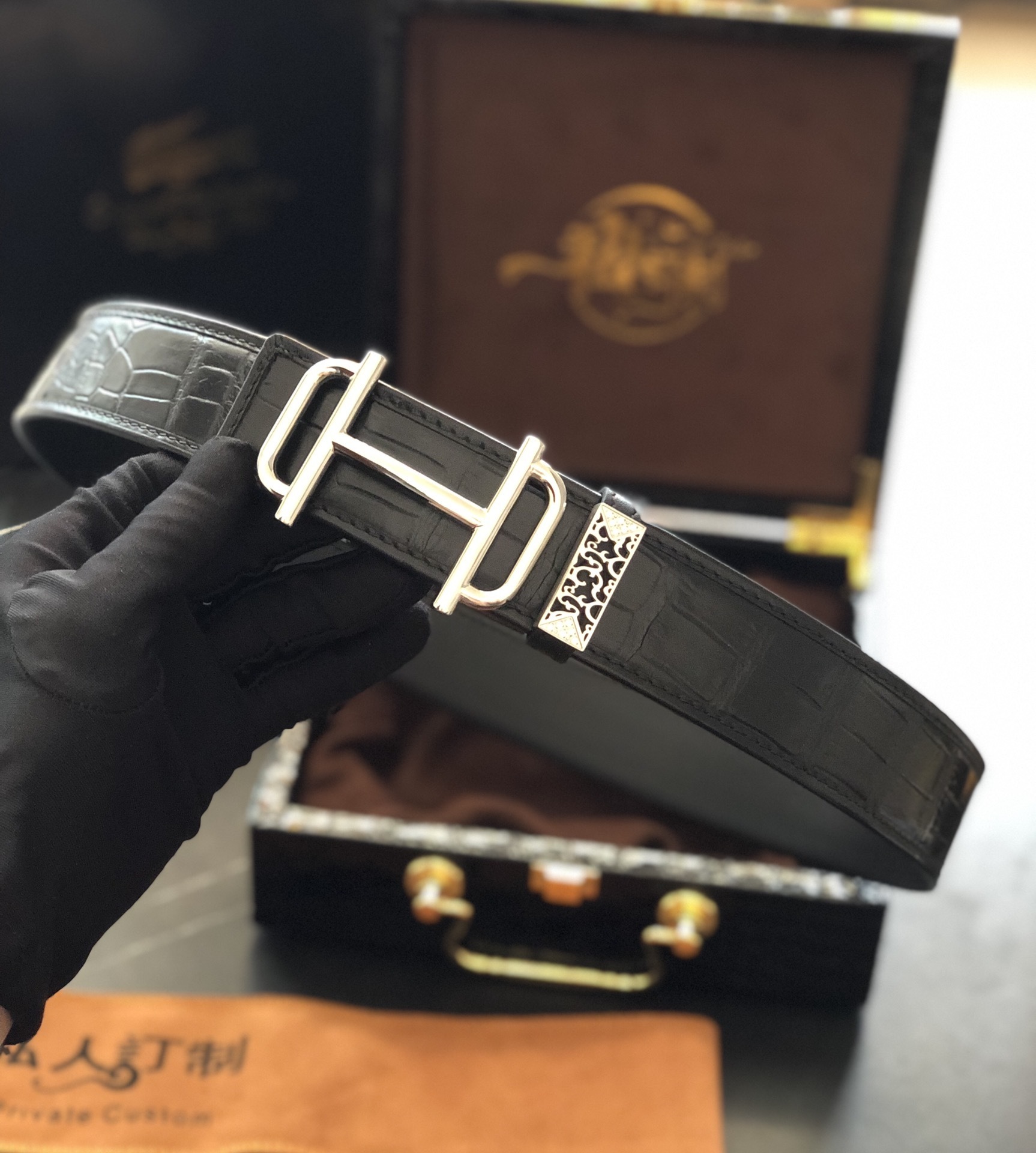 Luxury Men's Black Crocodile Pattern Leather Belt with Silver Buckle