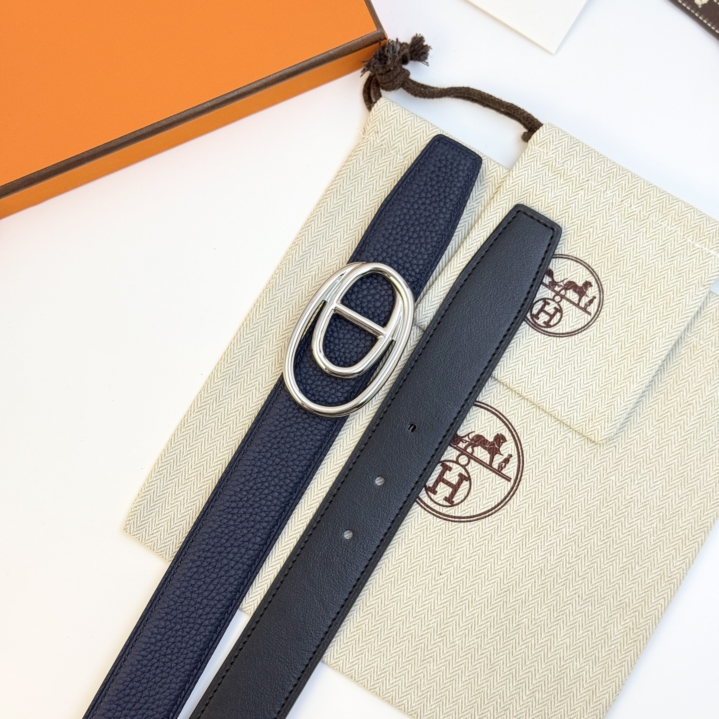 Hermès Odyssée 32mm Reversible Leather Belt - Black & Navy