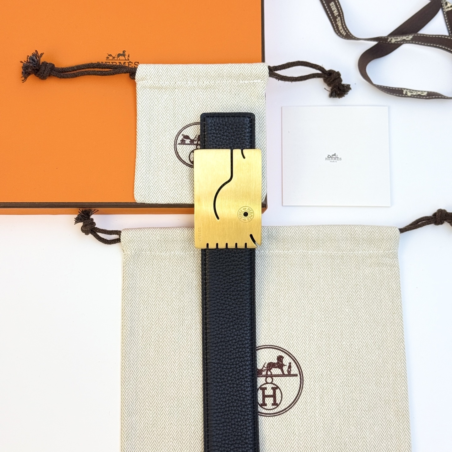 Authentic Hermès Reversible Leather Belt with Rare Gold Quizz Buckle