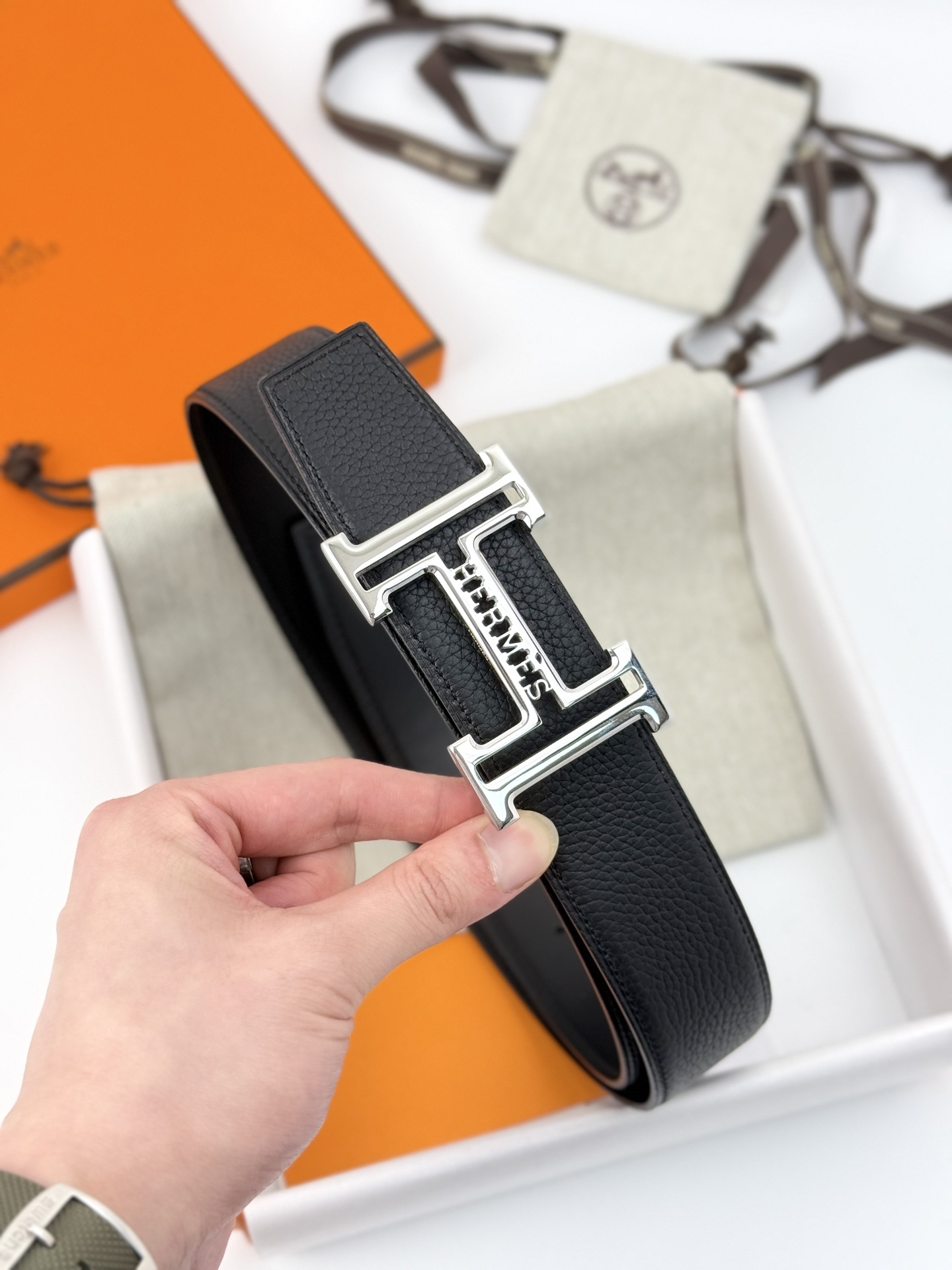 Hermes Reversible H Buckle Leather Belt - Black Silver Tone