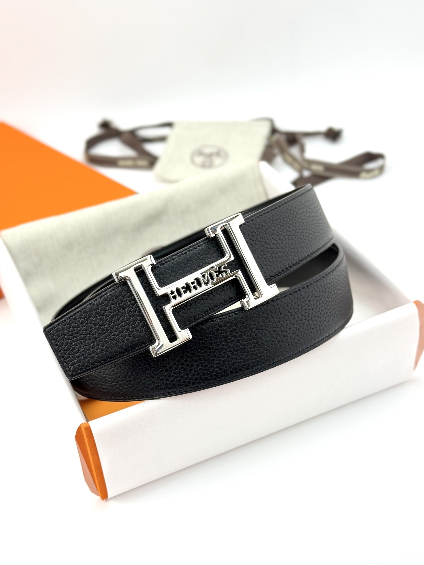 Hermes Reversible H Buckle Leather Belt - Black Silver Tone
