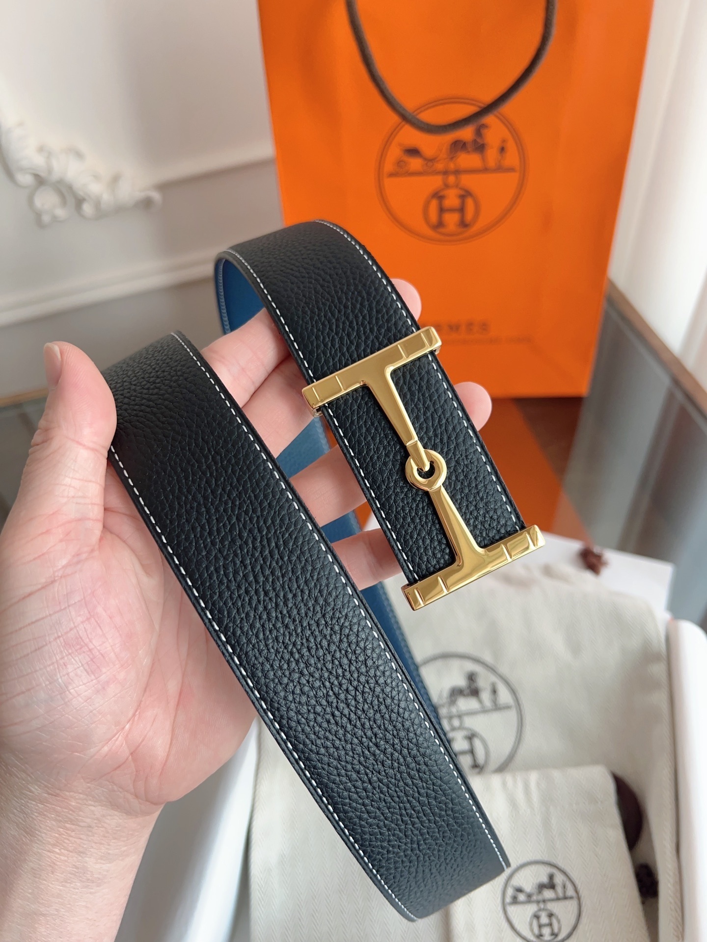 Luxury Black Pebbled Leather Belt with Gold Horsebit H Buckle