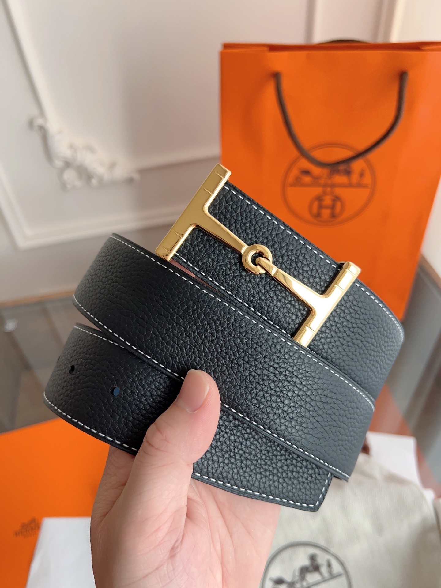 Luxury Black Pebbled Leather Belt with Gold Horsebit H Buckle