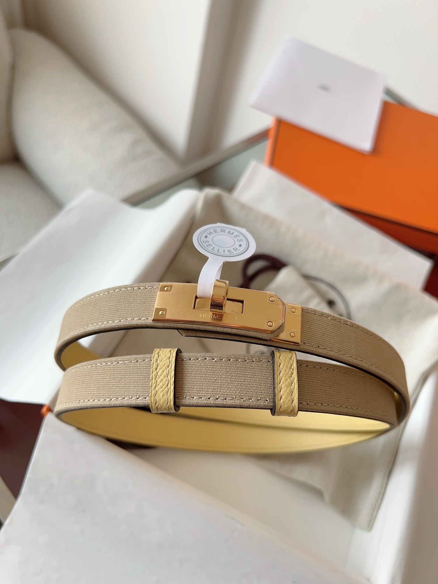 Hermès Kelly 18 Belt Beige Epsom Leather with Gold Hardware