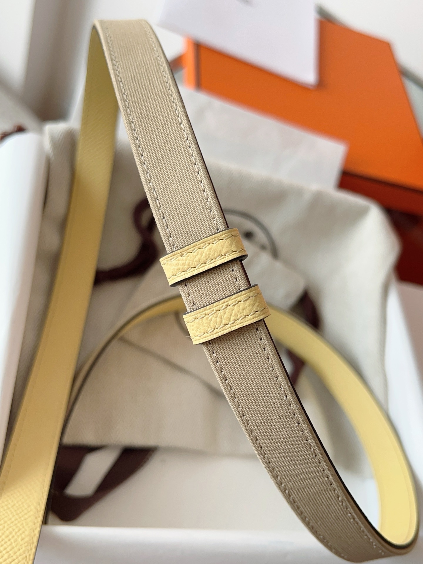 Hermès Kelly 18 Belt Beige Epsom Leather with Gold Hardware