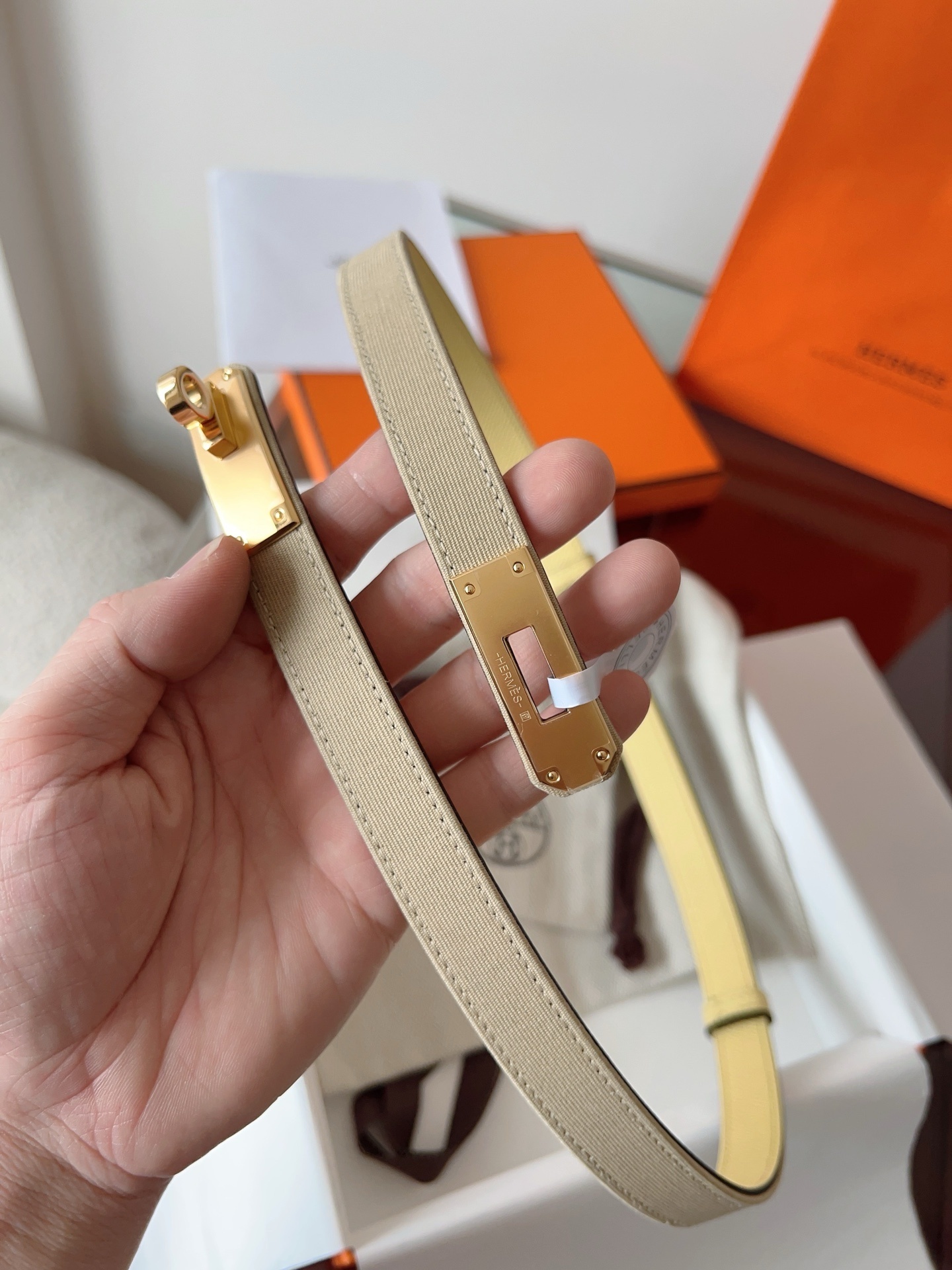 Hermès Kelly 18 Belt Beige Epsom Leather with Gold Hardware