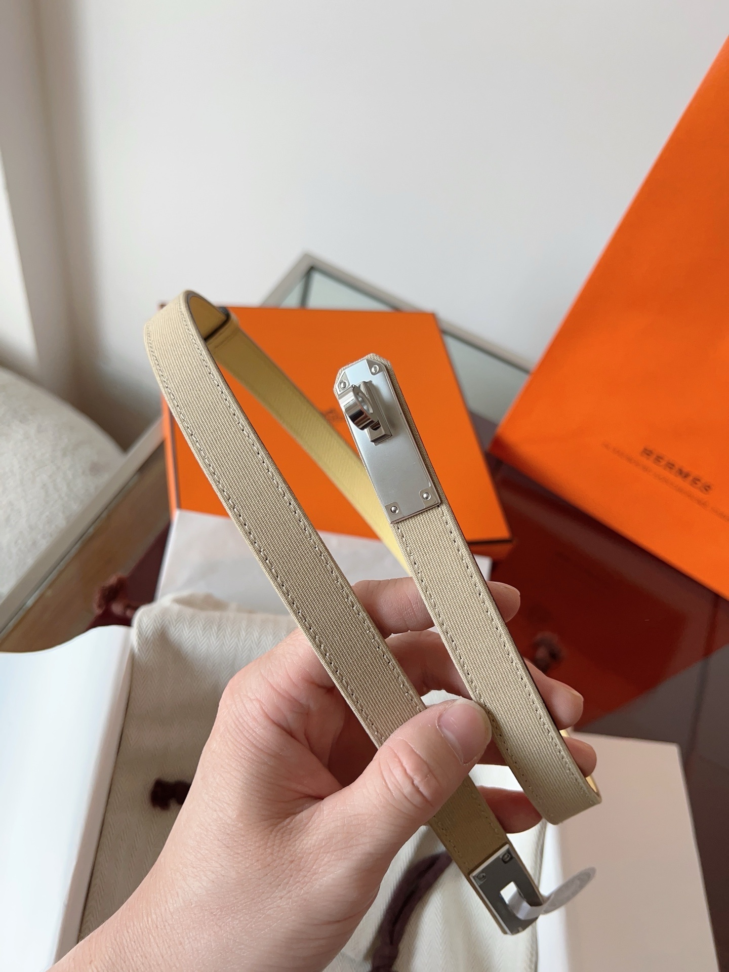 Hermès Kelly 18 Belt Nata Epsom Leather with Silver Hardware