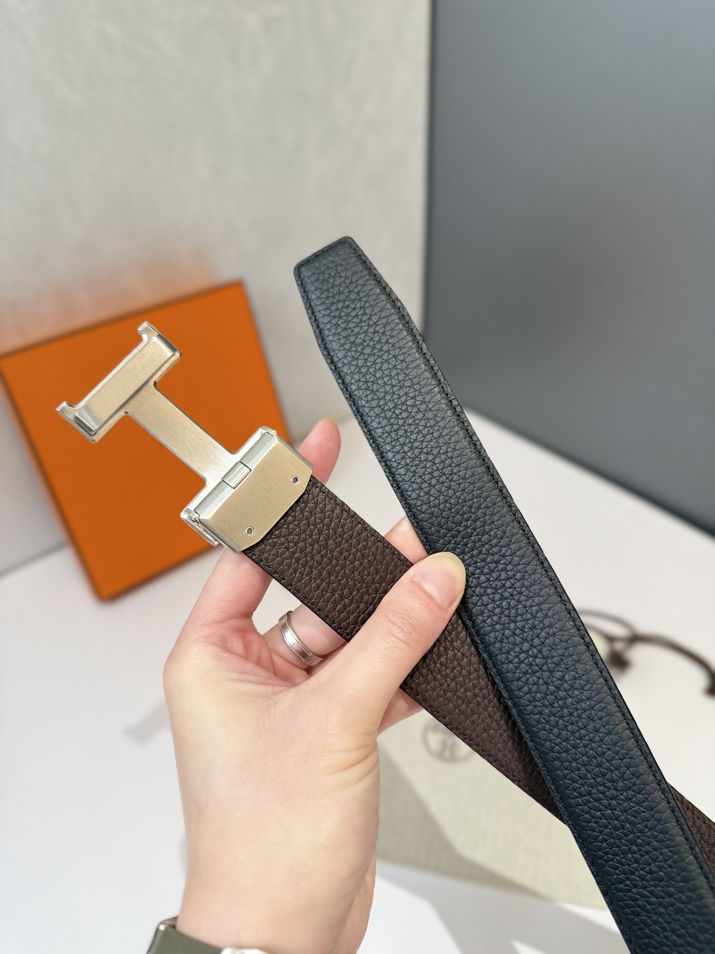 Luxury H Buckle Black Pebble Leather Belt - Silver Satin Finish