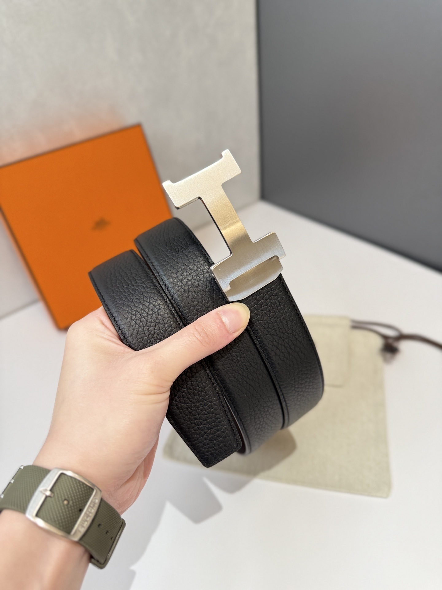 Luxury H Buckle Black Pebble Leather Belt - Silver Satin Finish