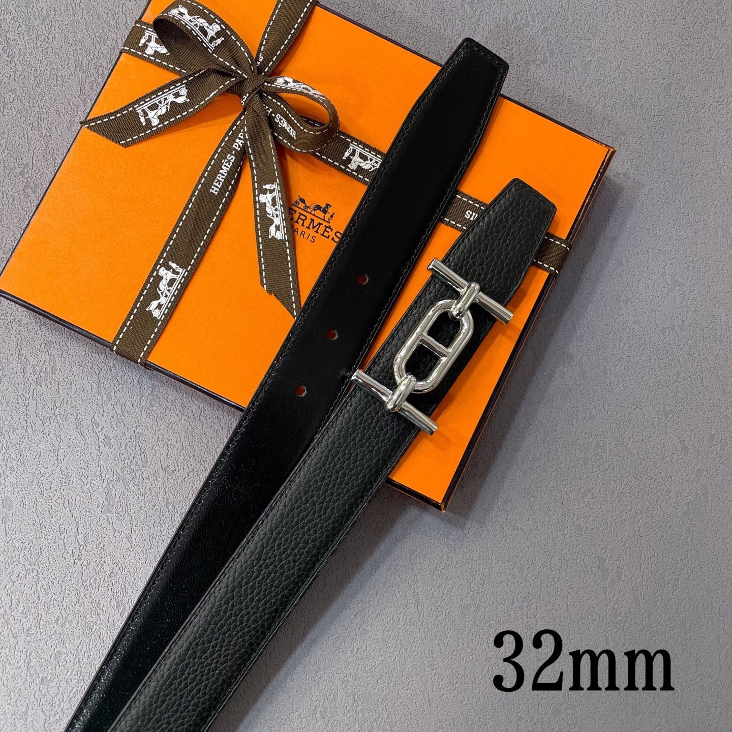 Luxury Men's Leather Belt with Silver H Buckle - Premium Accessory