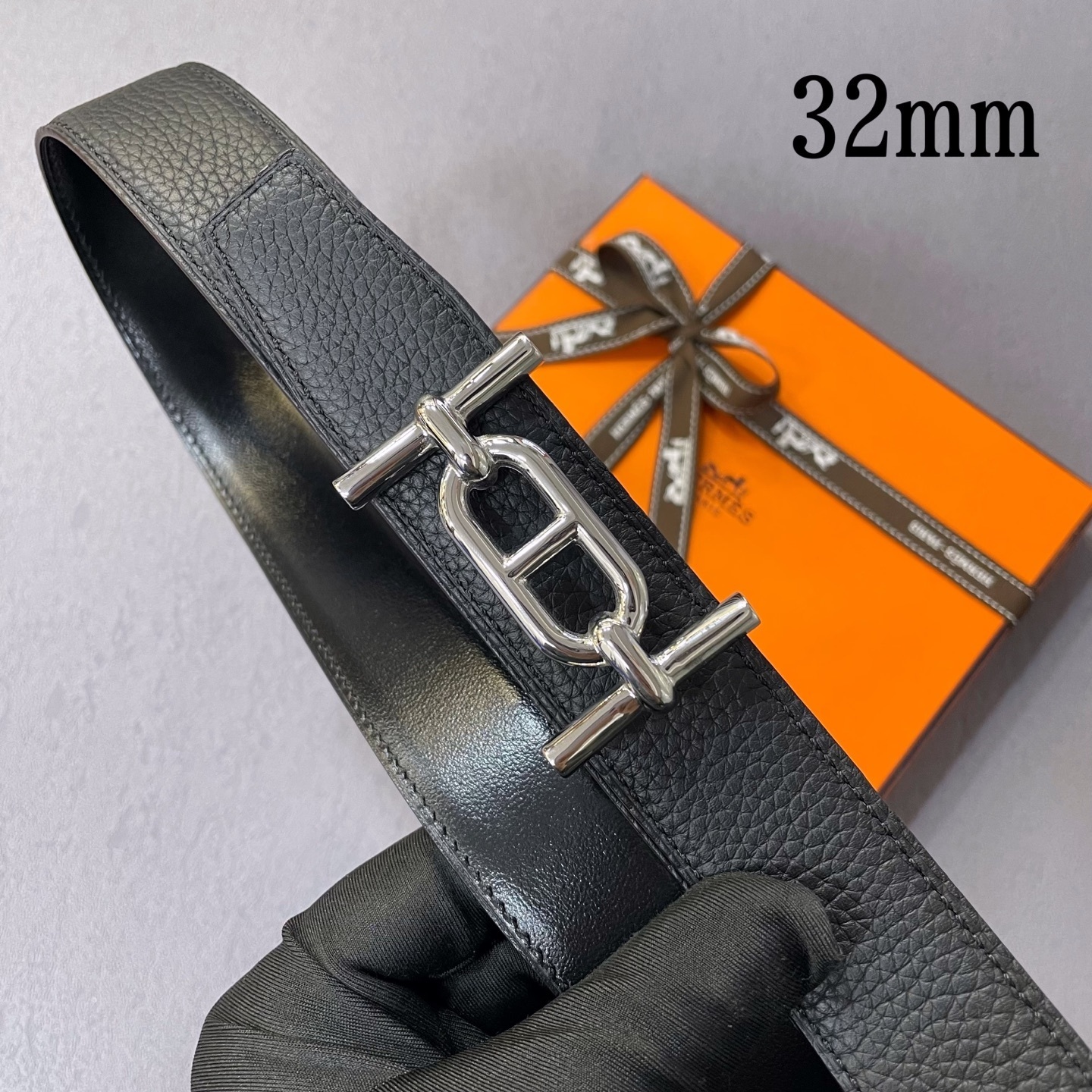 Luxury Men's Leather Belt with Silver H Buckle - Premium Accessory