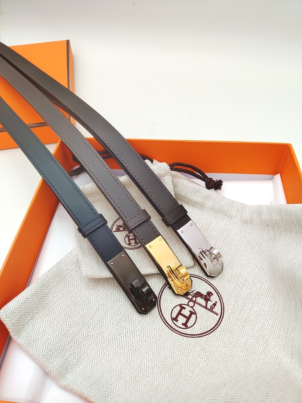 Hermès Kelly Belt 18mm Dark Brown Leather with Gold-Plated Buckle