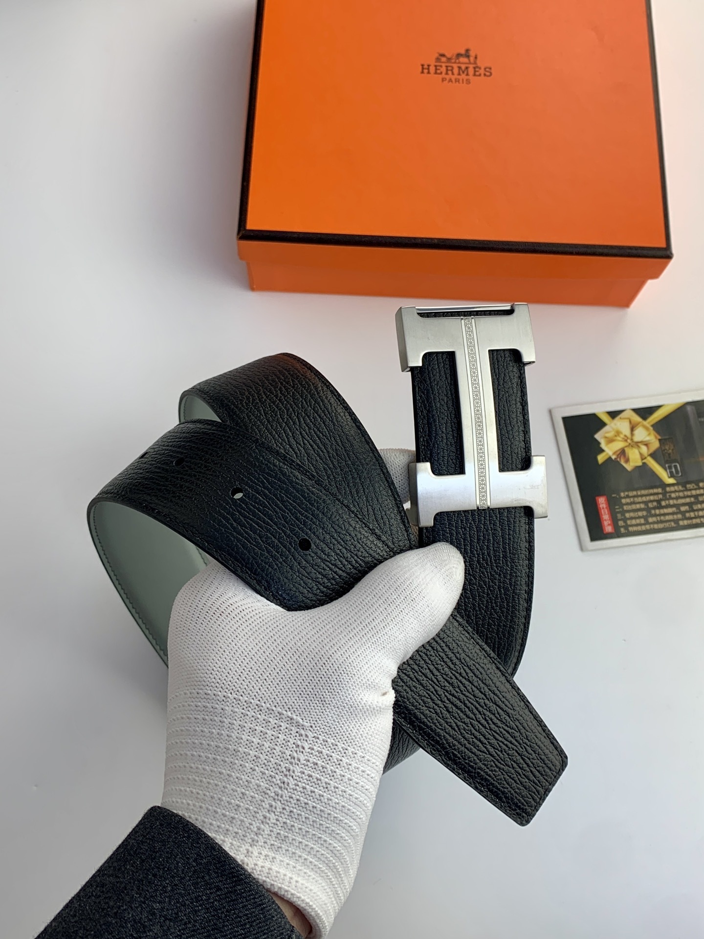 Luxury Reversible H Buckle Leather Belt - Black & Grey for Men