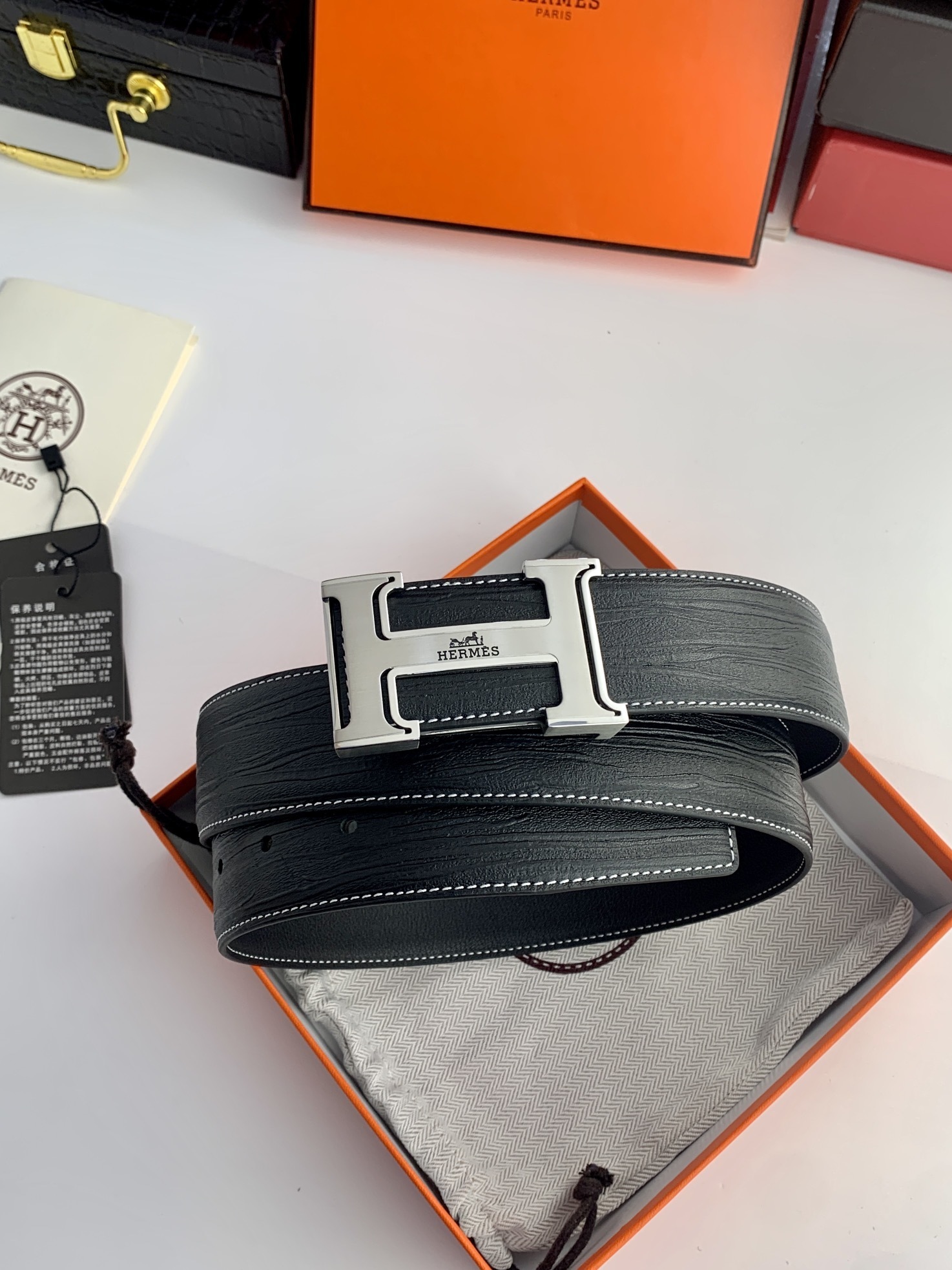 Designer H Buckle Leather Belt for Men - Classic Black & Gold/Silver