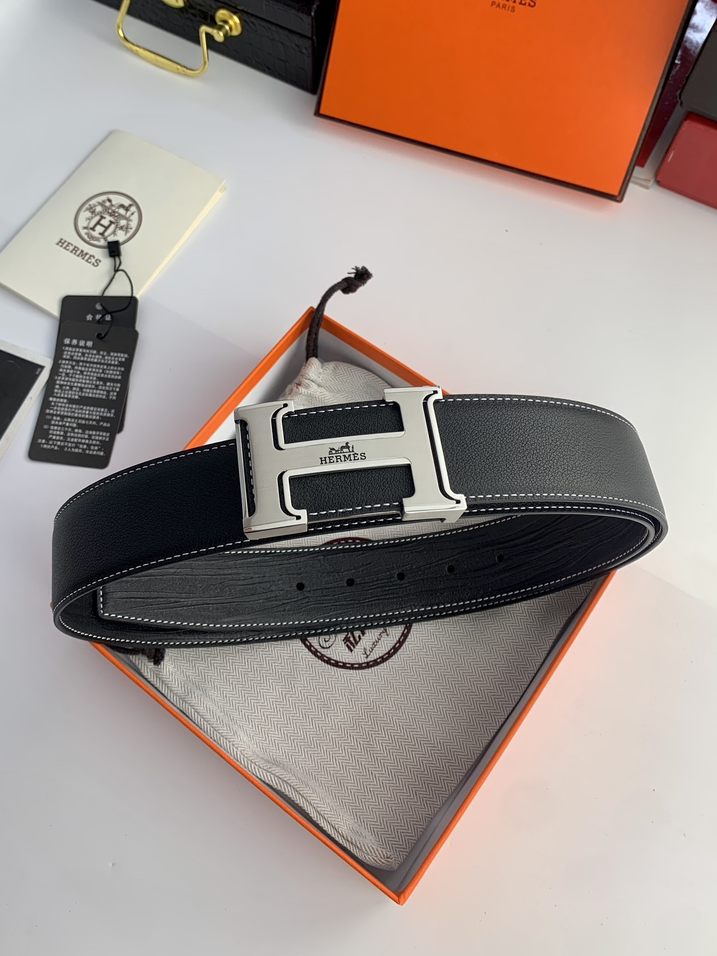 Designer H Buckle Leather Belt for Men - Classic Black & Gold/Silver