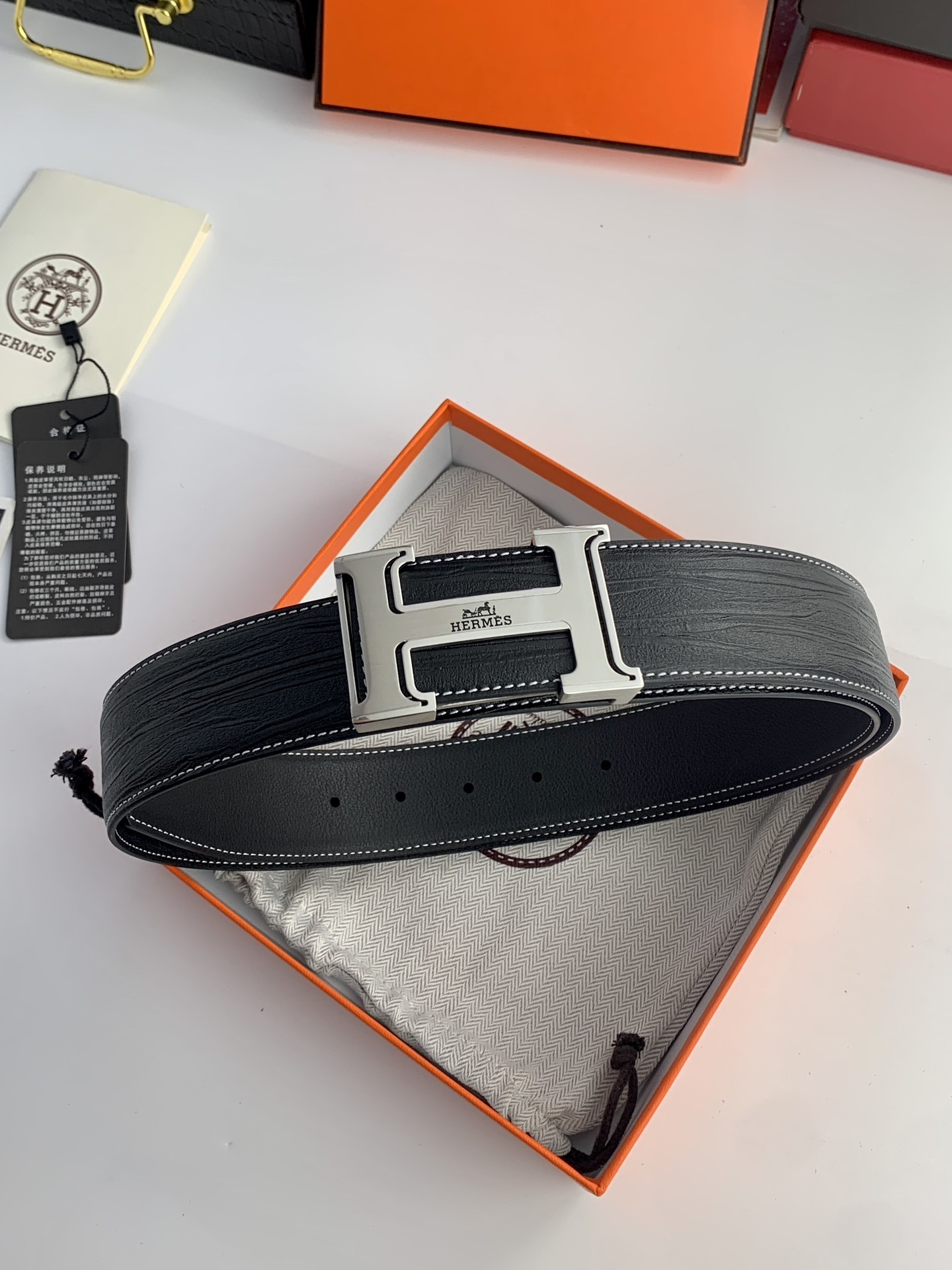 Designer H Buckle Leather Belt for Men - Classic Black & Gold/Silver