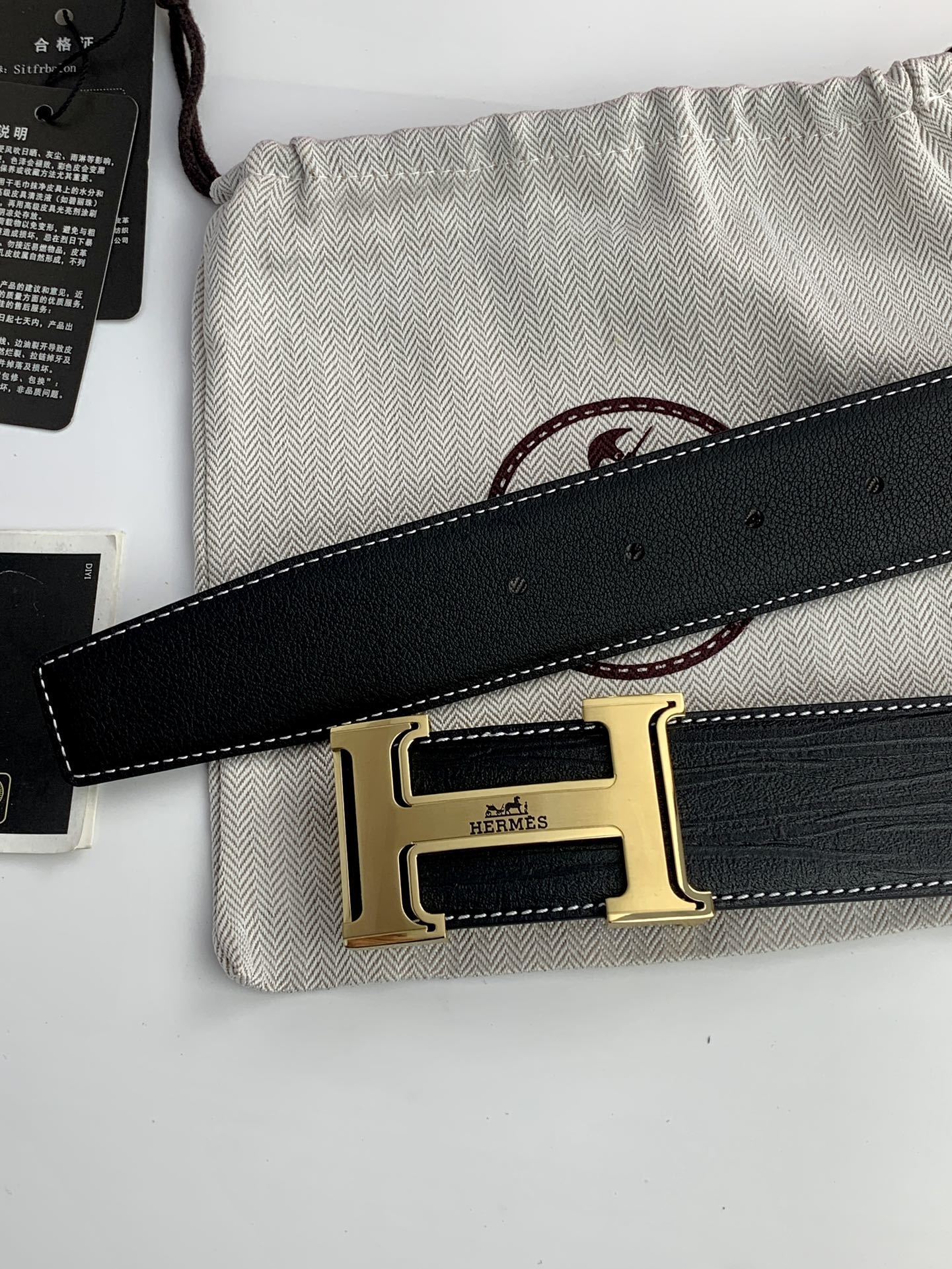 Hermès H Buckle Leather Belt – Classic Gold & Black Design