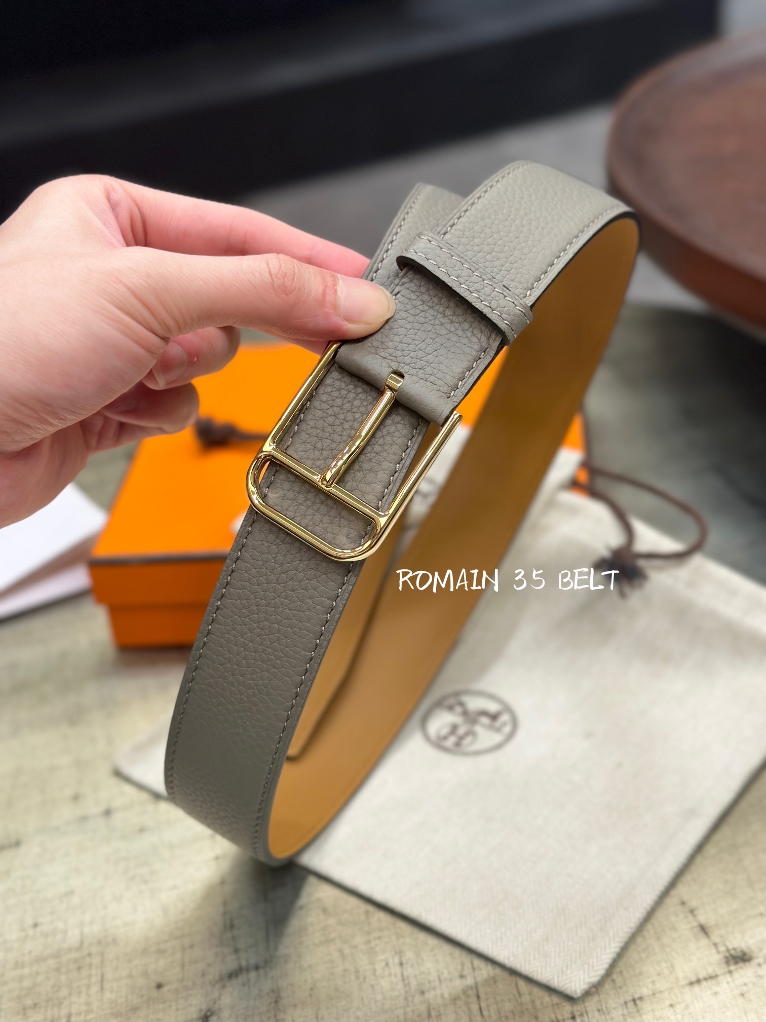 Hermès Romain 35 Belt - Luxury Grained Leather in Grey